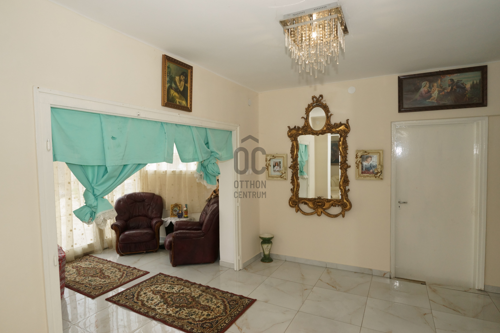Gallery zoom image