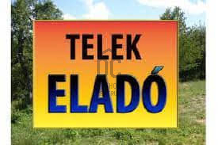 Eladó telek