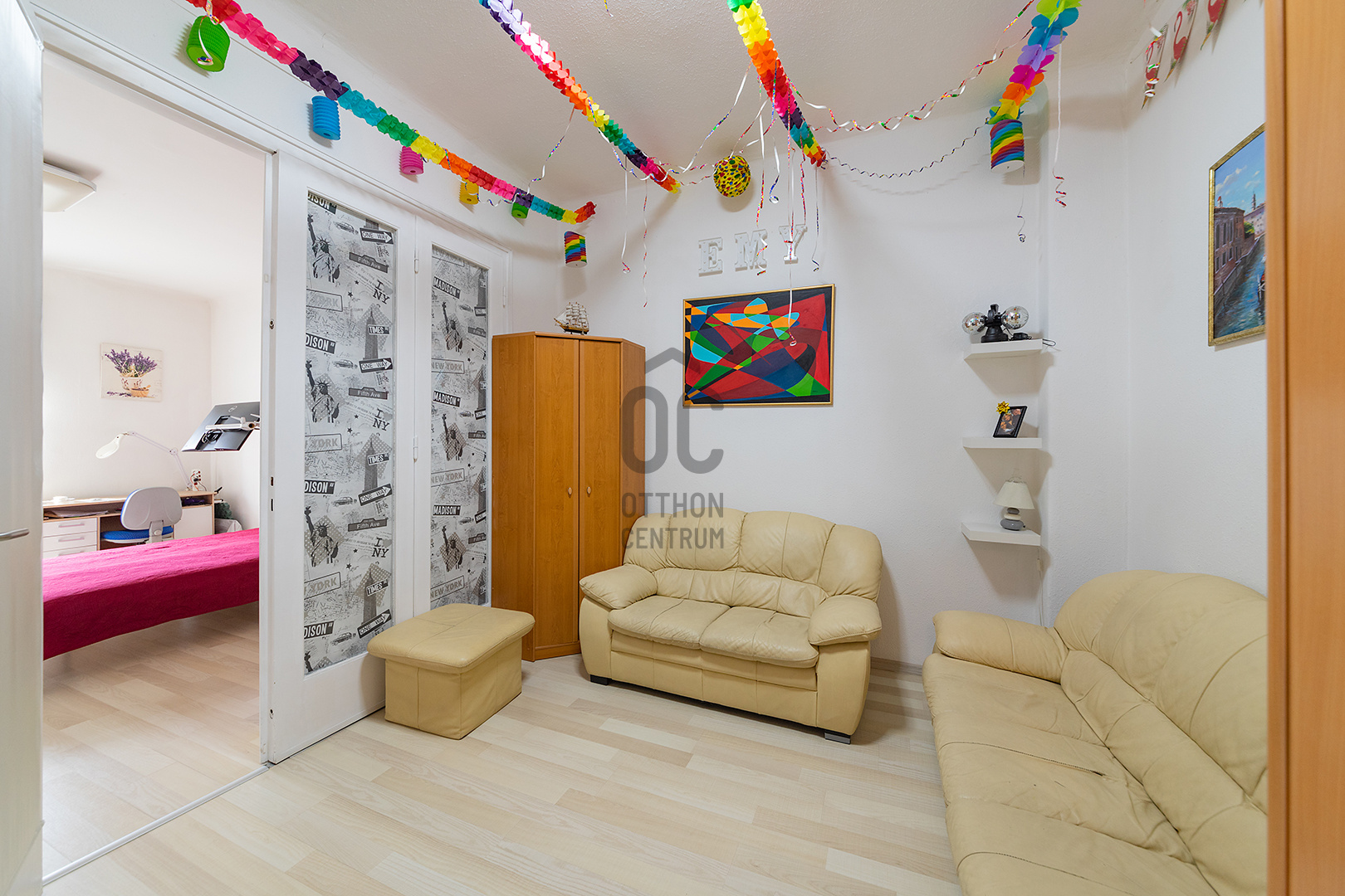 Gallery zoom image