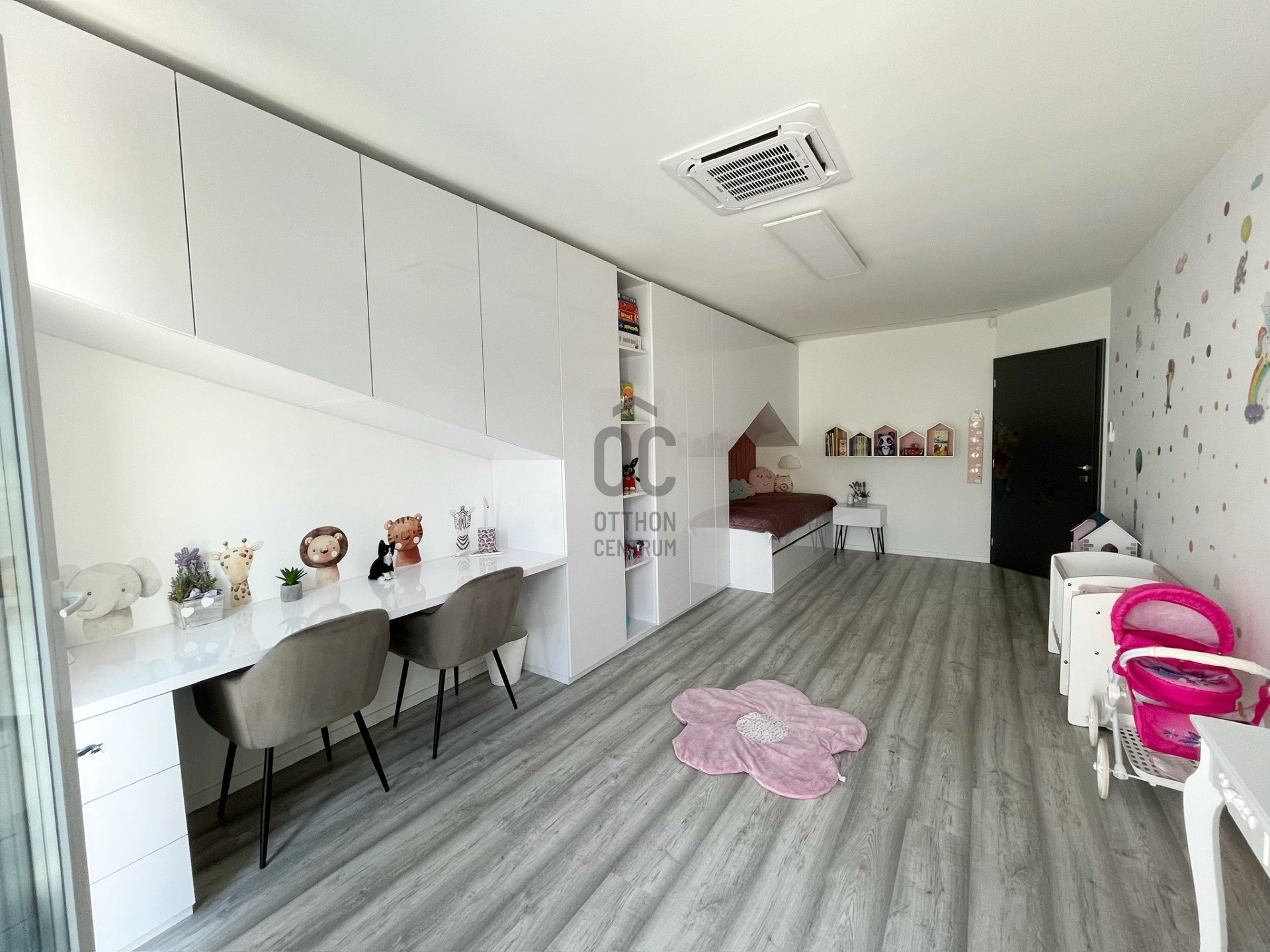 Gallery zoom image