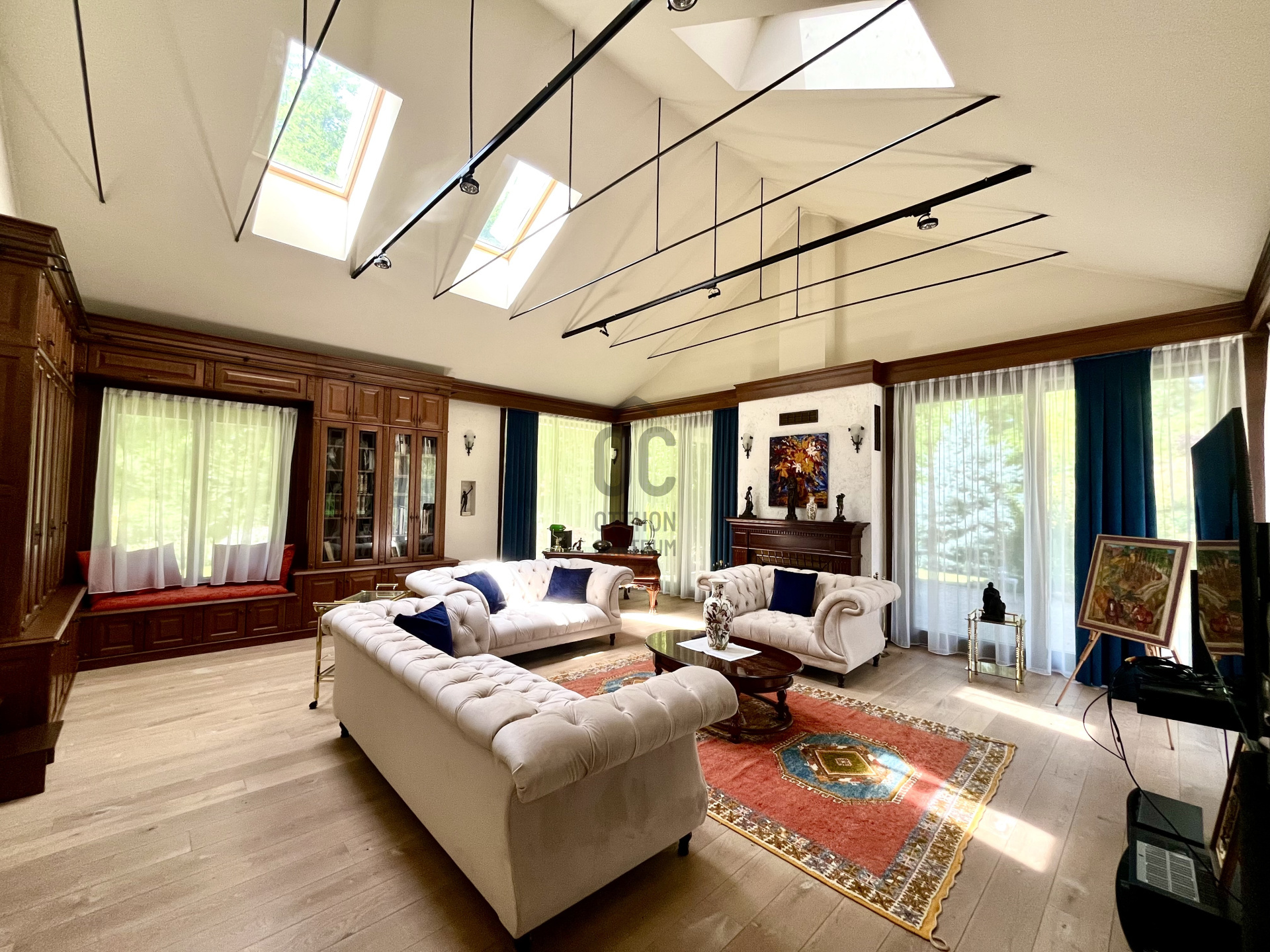 Gallery zoom image