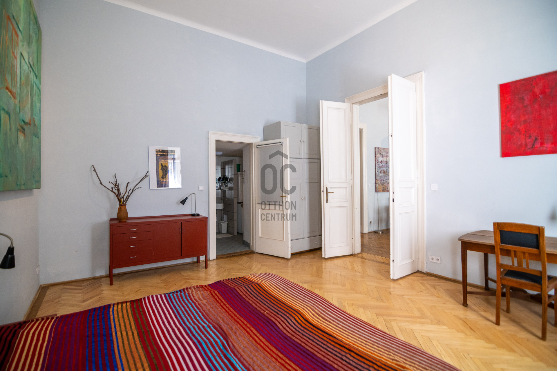 Gallery zoom image