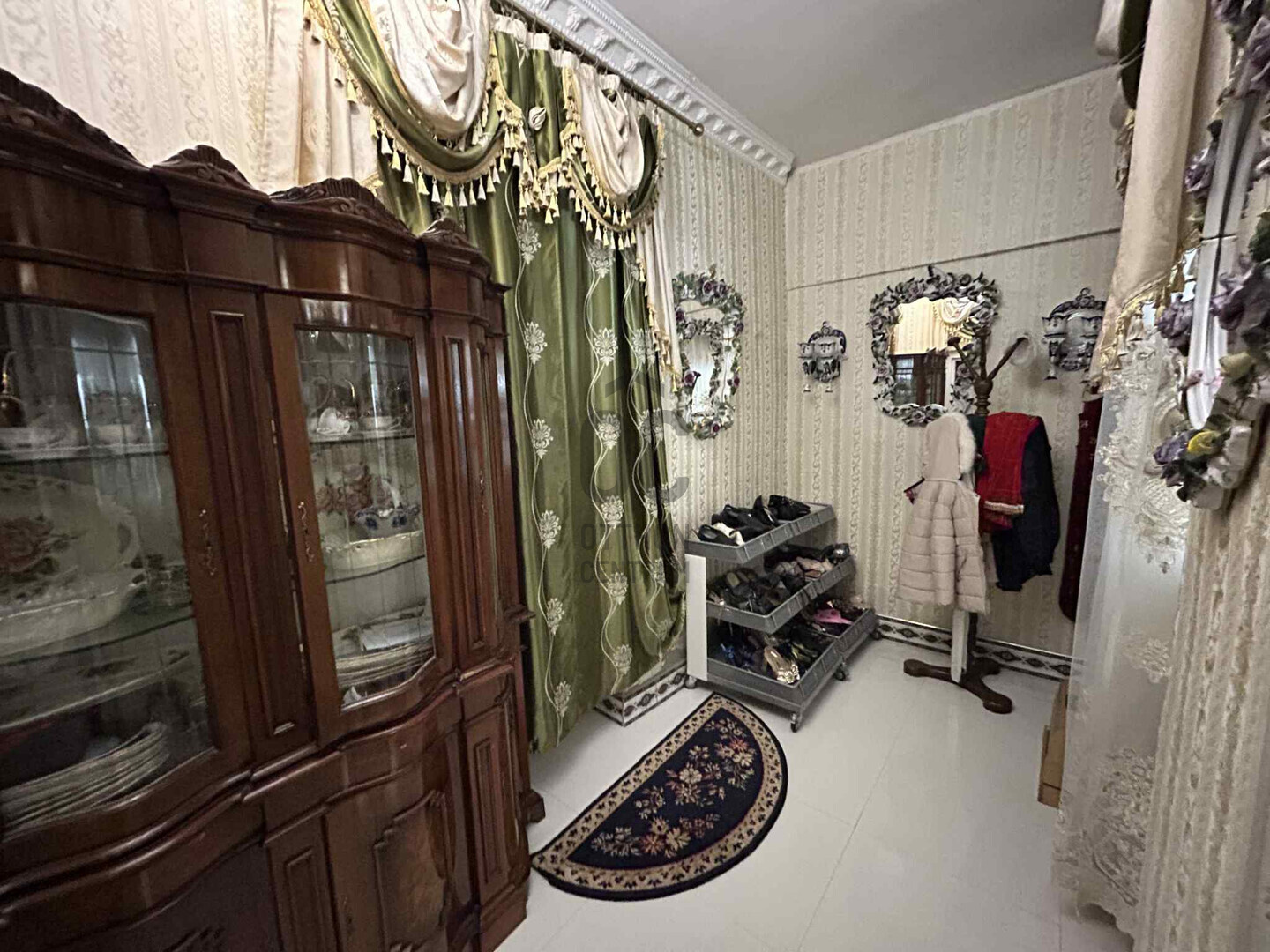 Gallery zoom image