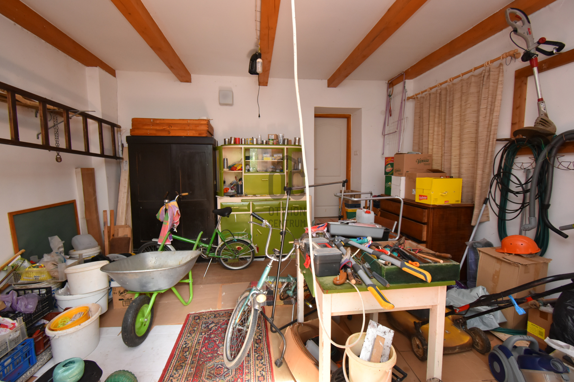 Gallery zoom image