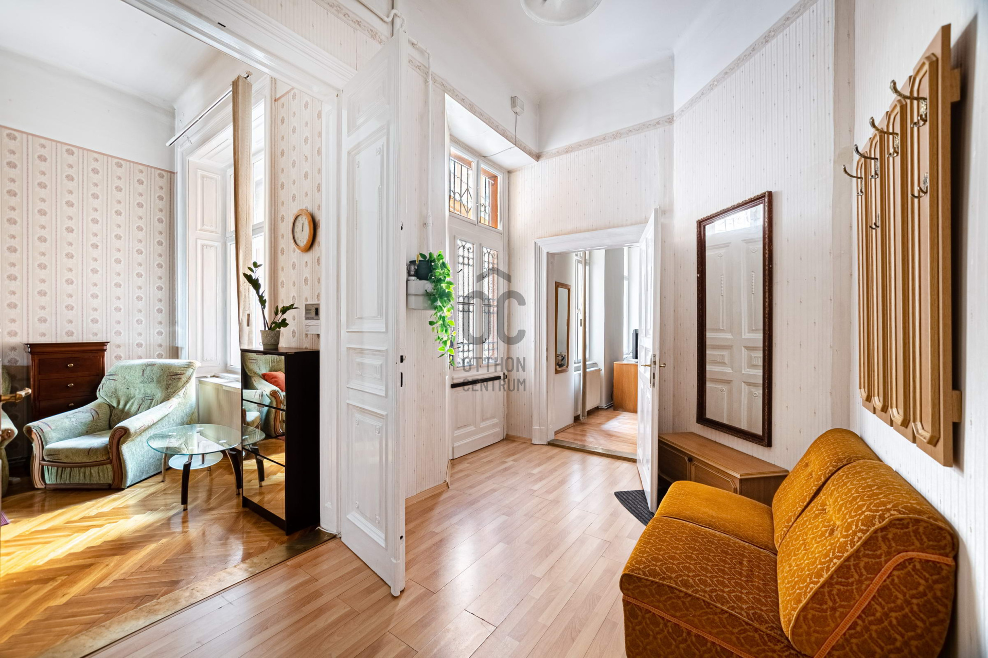 Gallery zoom image