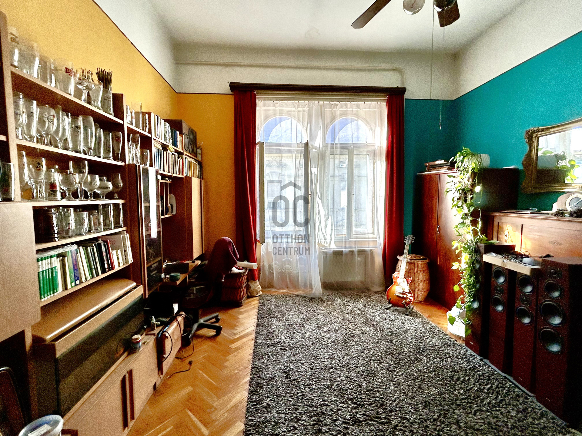 Gallery zoom image
