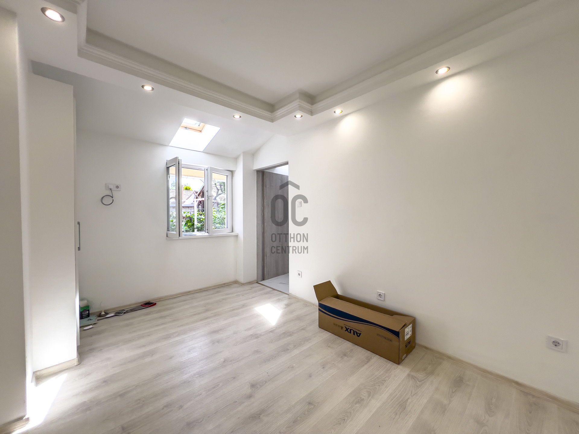 Gallery zoom image