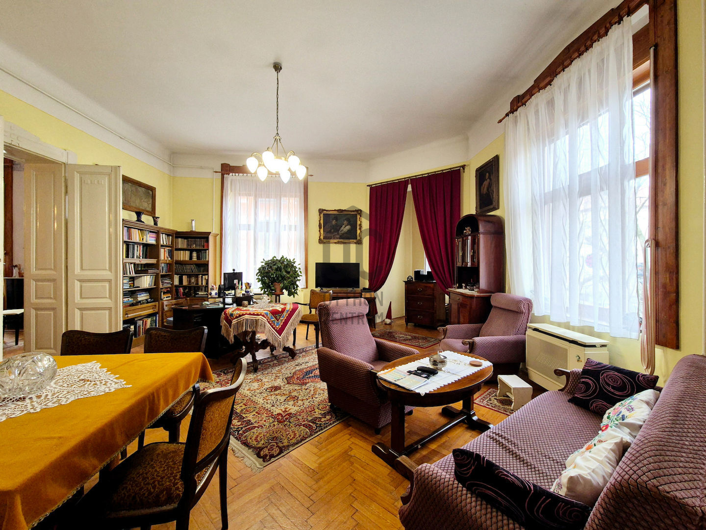Gallery zoom image
