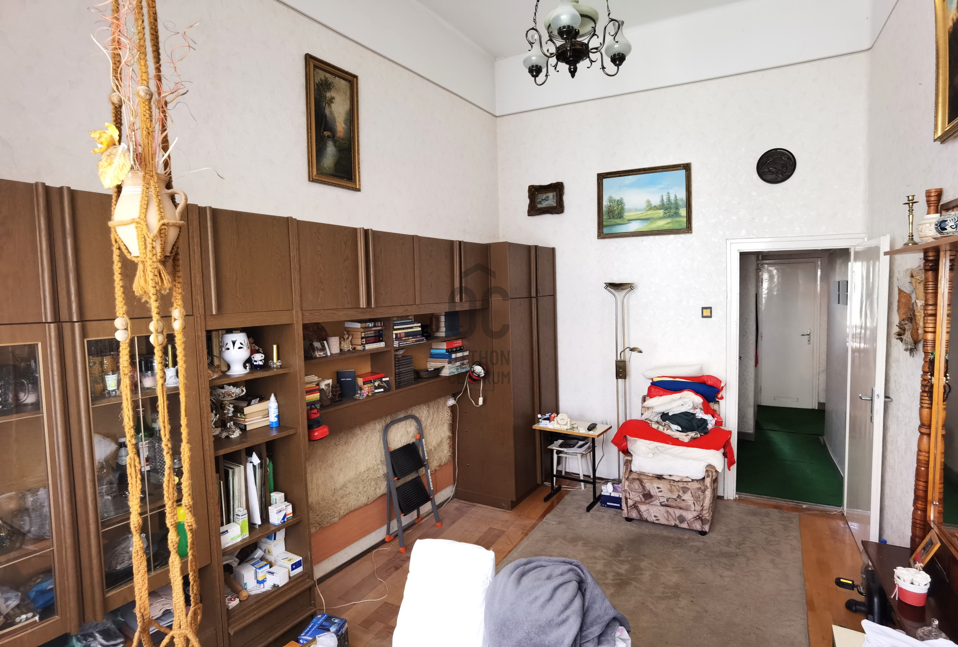Gallery zoom image