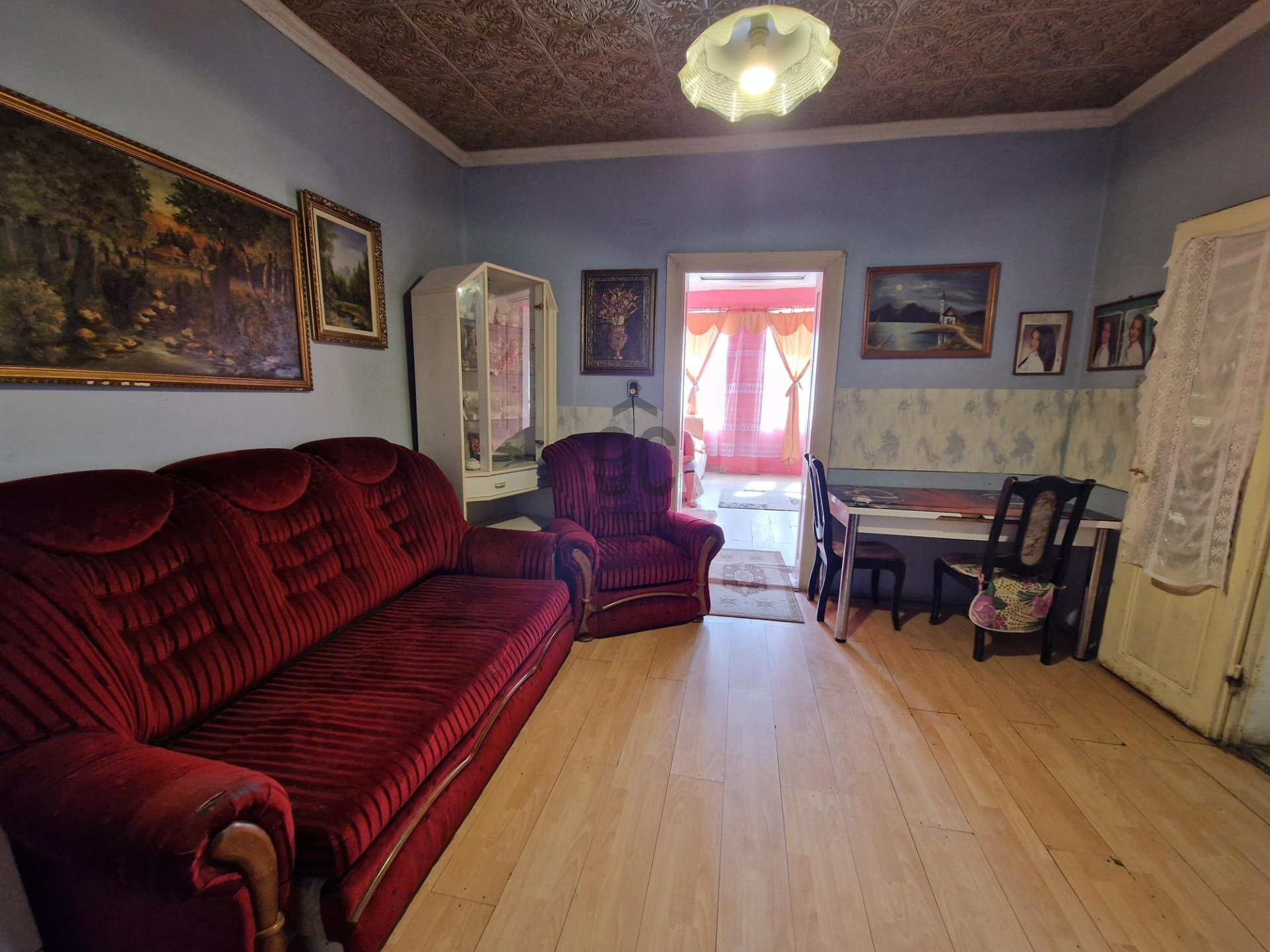 Gallery zoom image