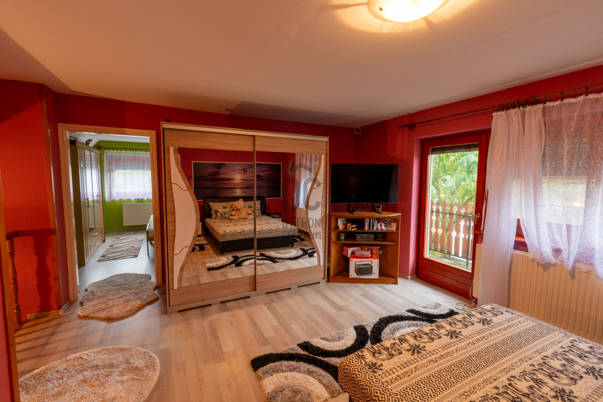 Gallery zoom image