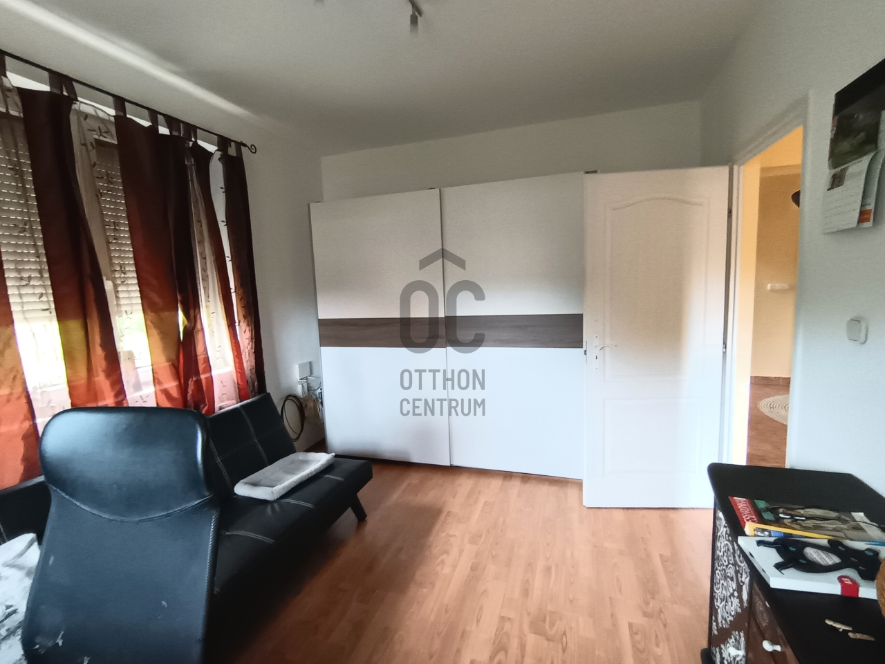 Gallery zoom image