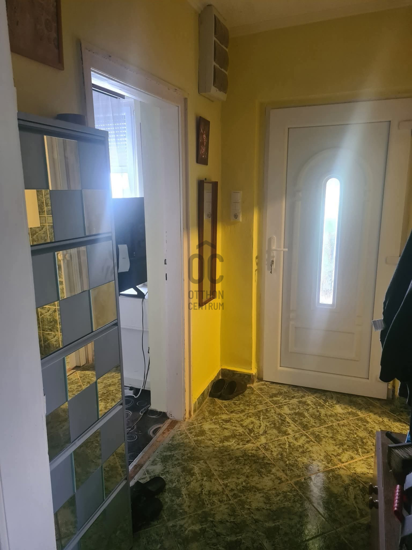 Gallery zoom image
