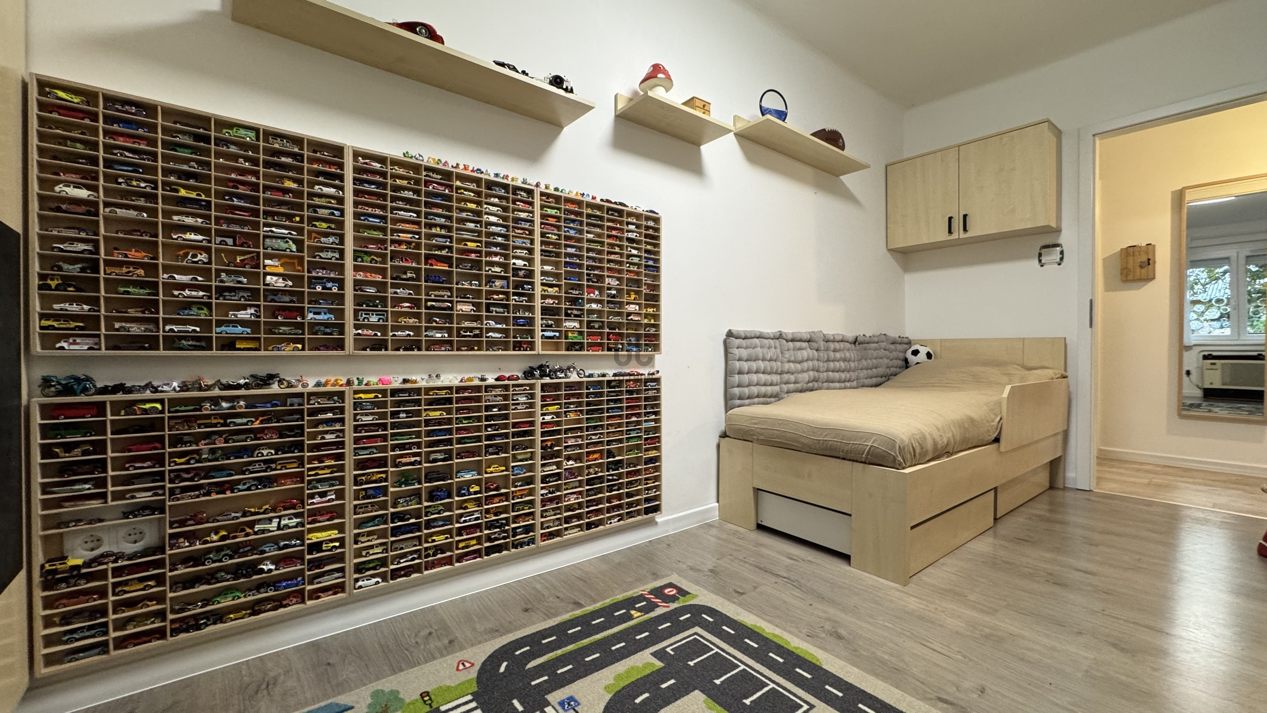 Gallery zoom image