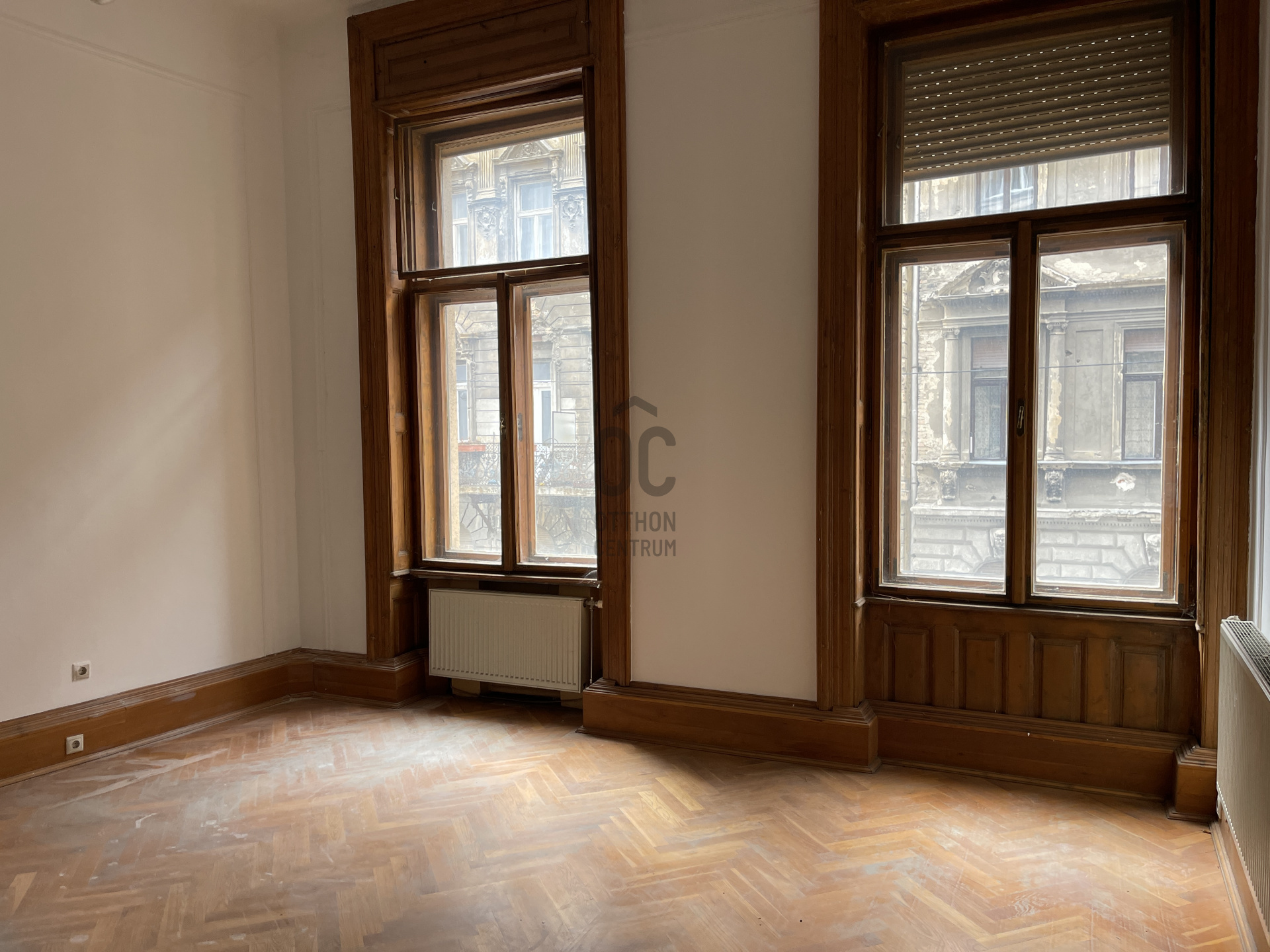 Gallery zoom image