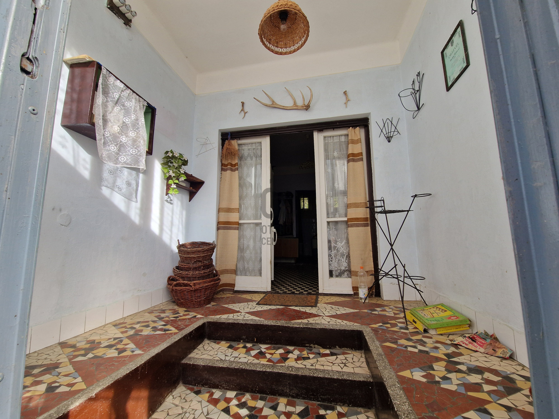 Gallery zoom image