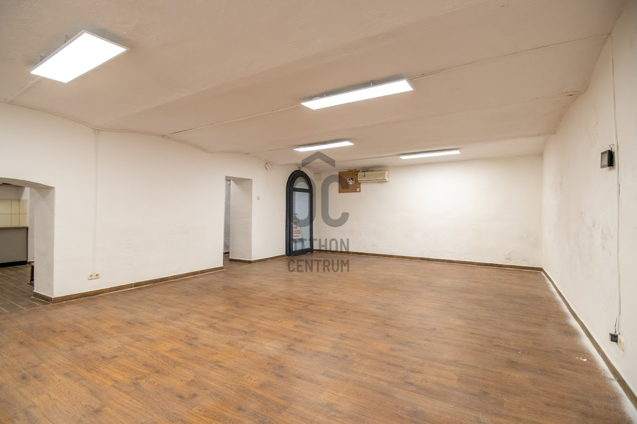 Gallery zoom image