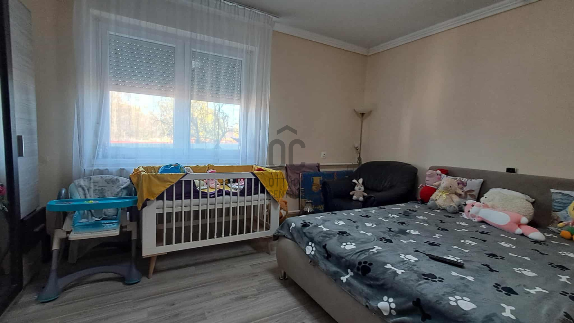 Gallery zoom image