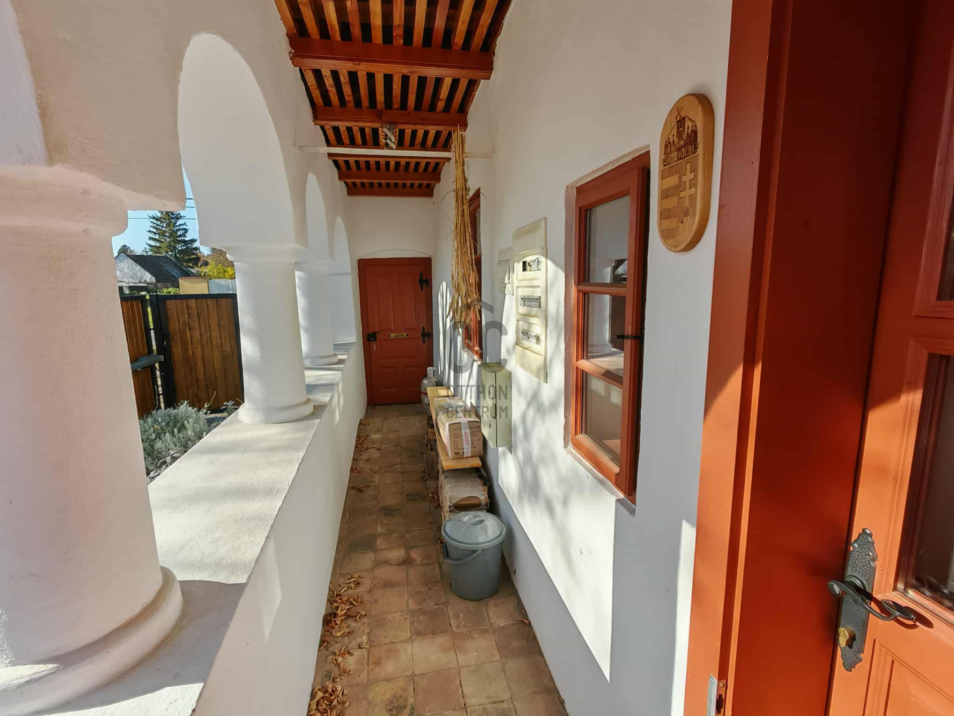 Gallery zoom image