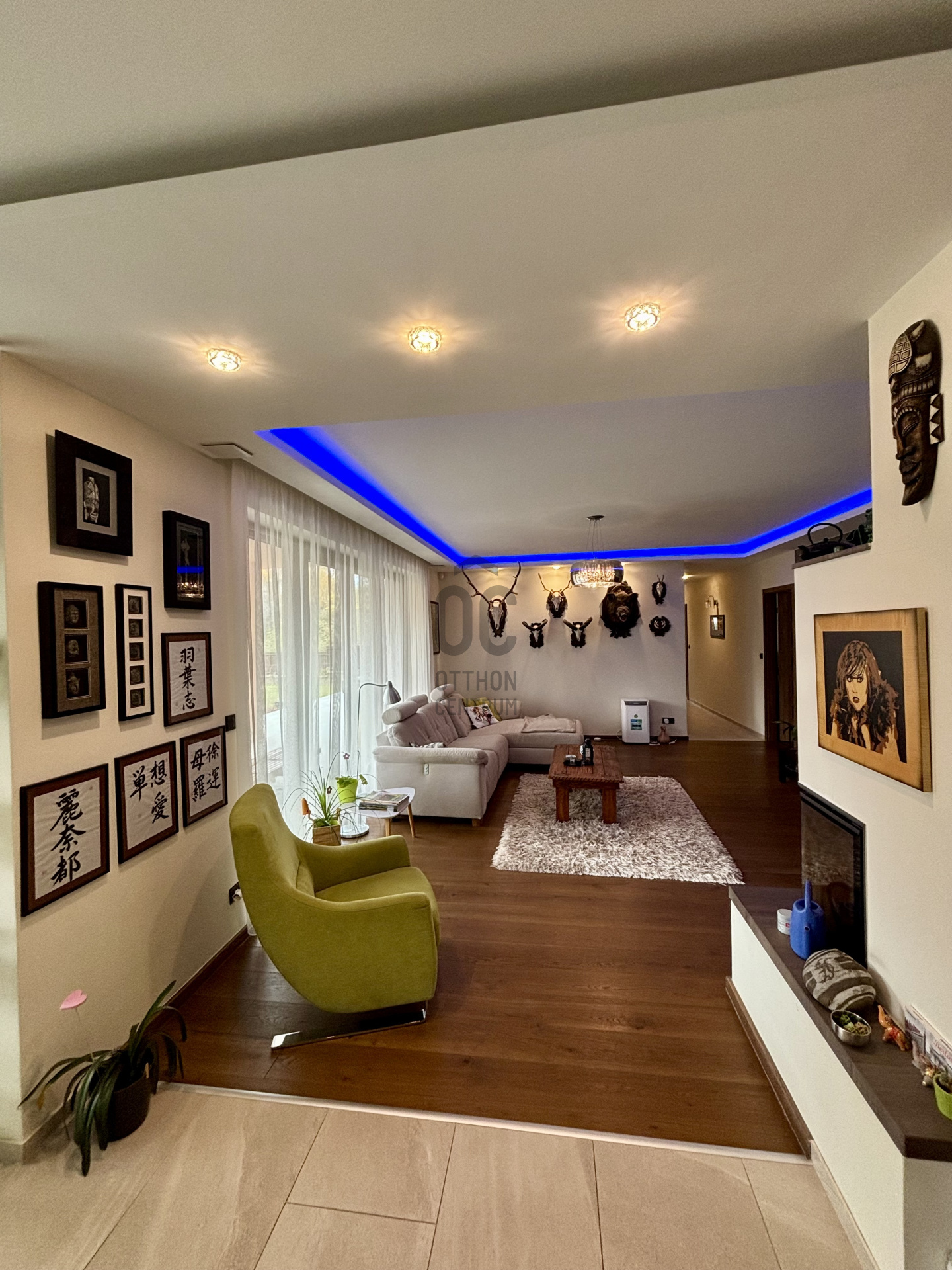 Gallery zoom image