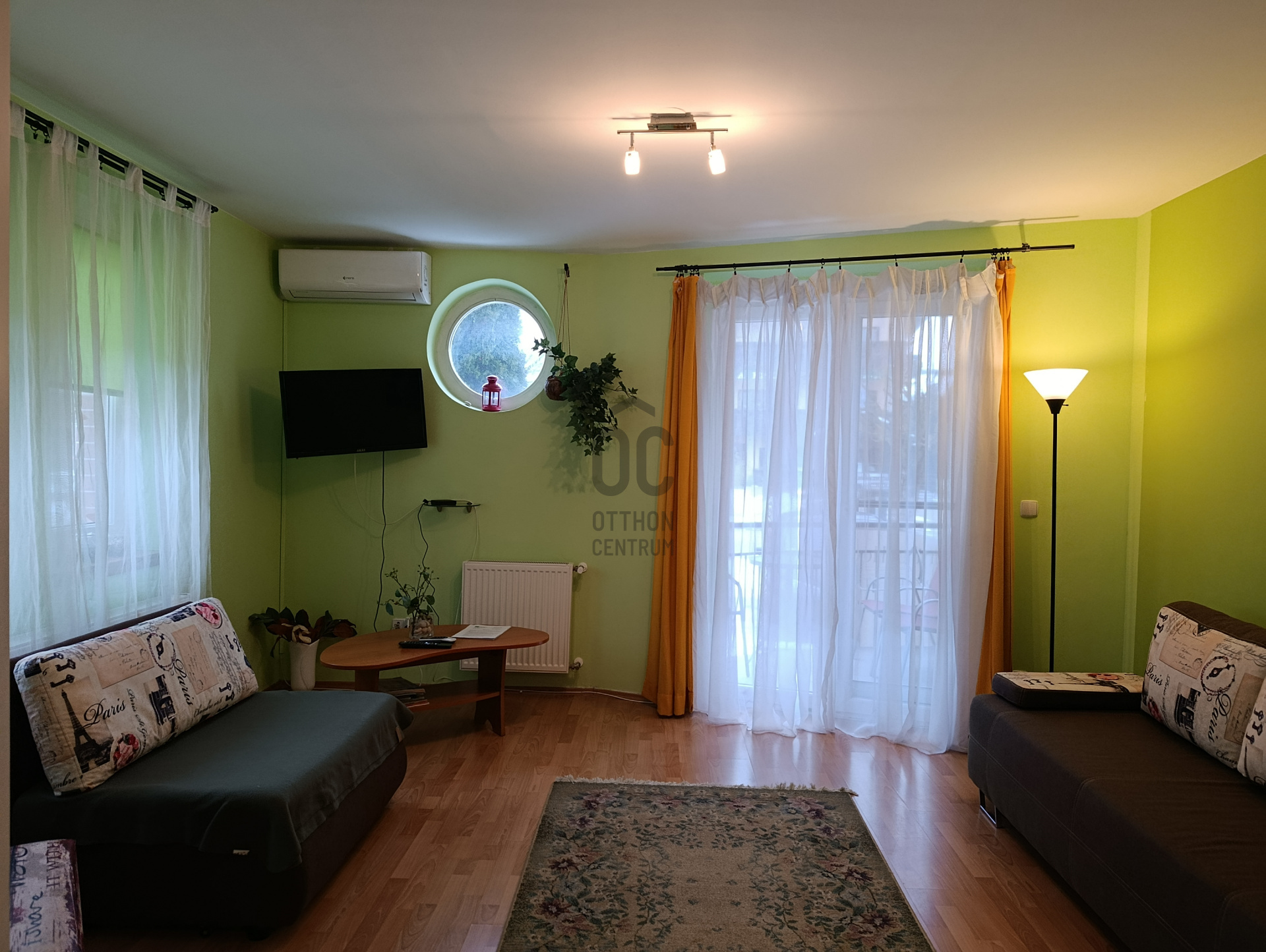 Gallery zoom image
