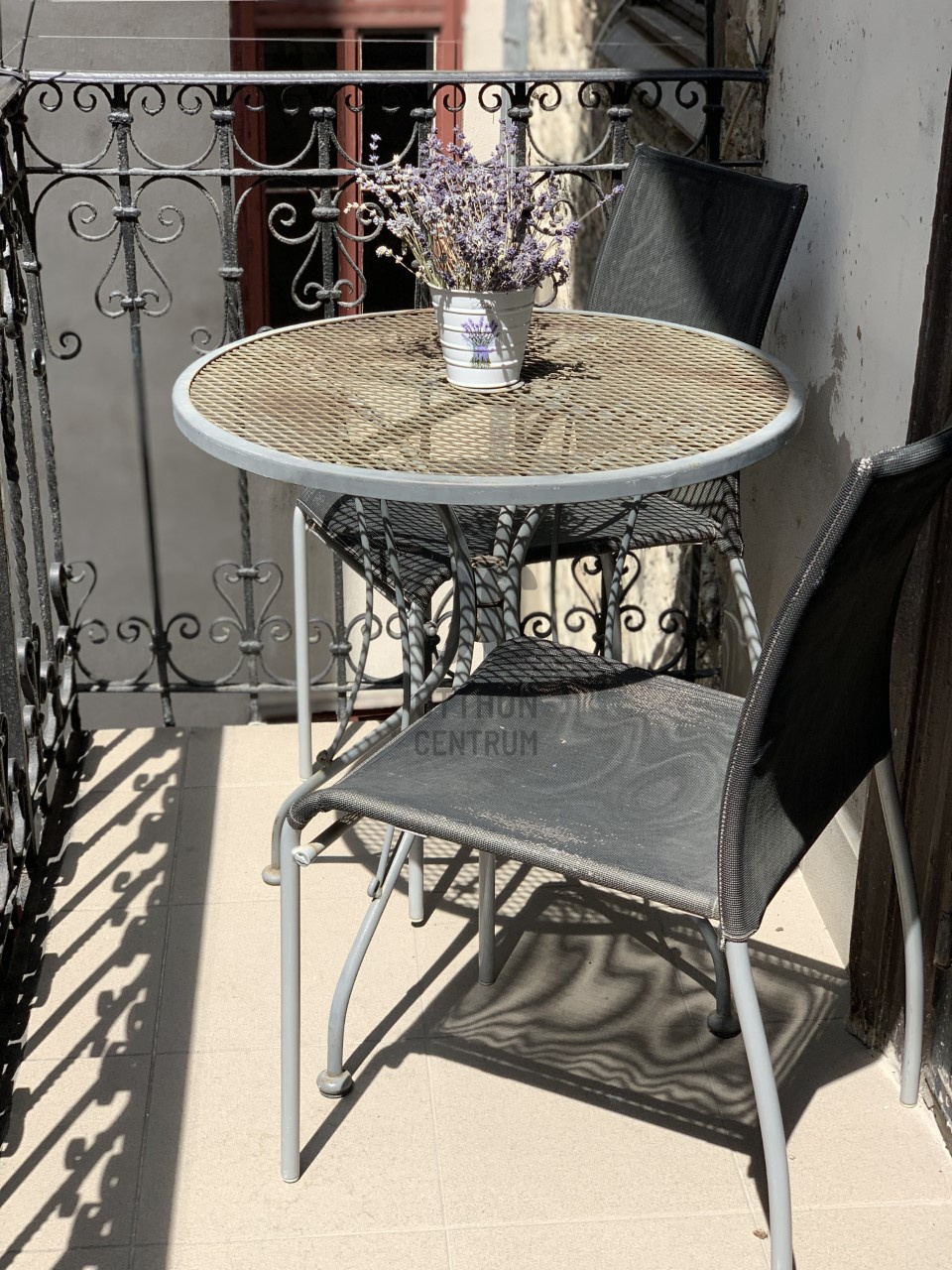 Gallery zoom image