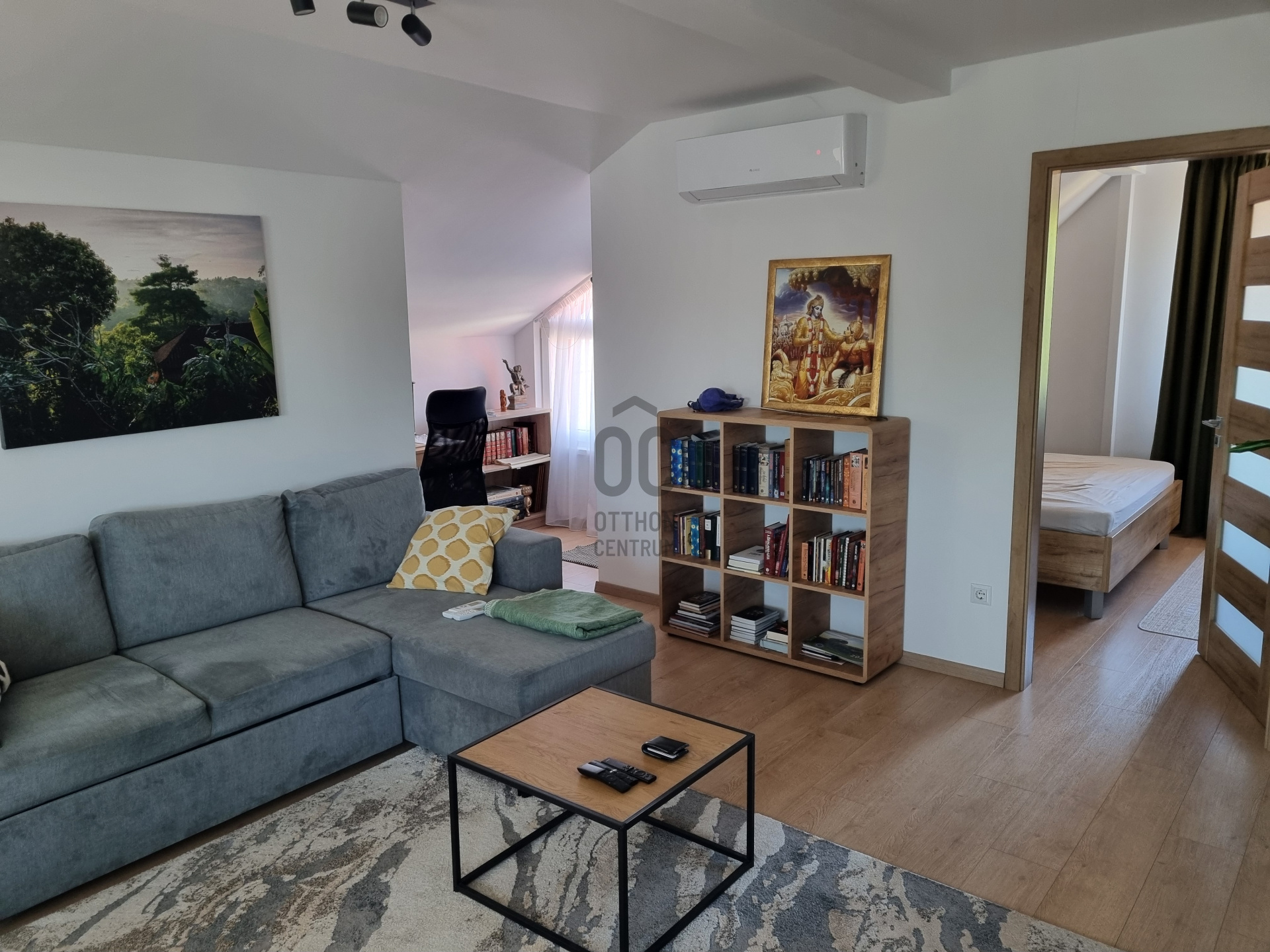Gallery zoom image