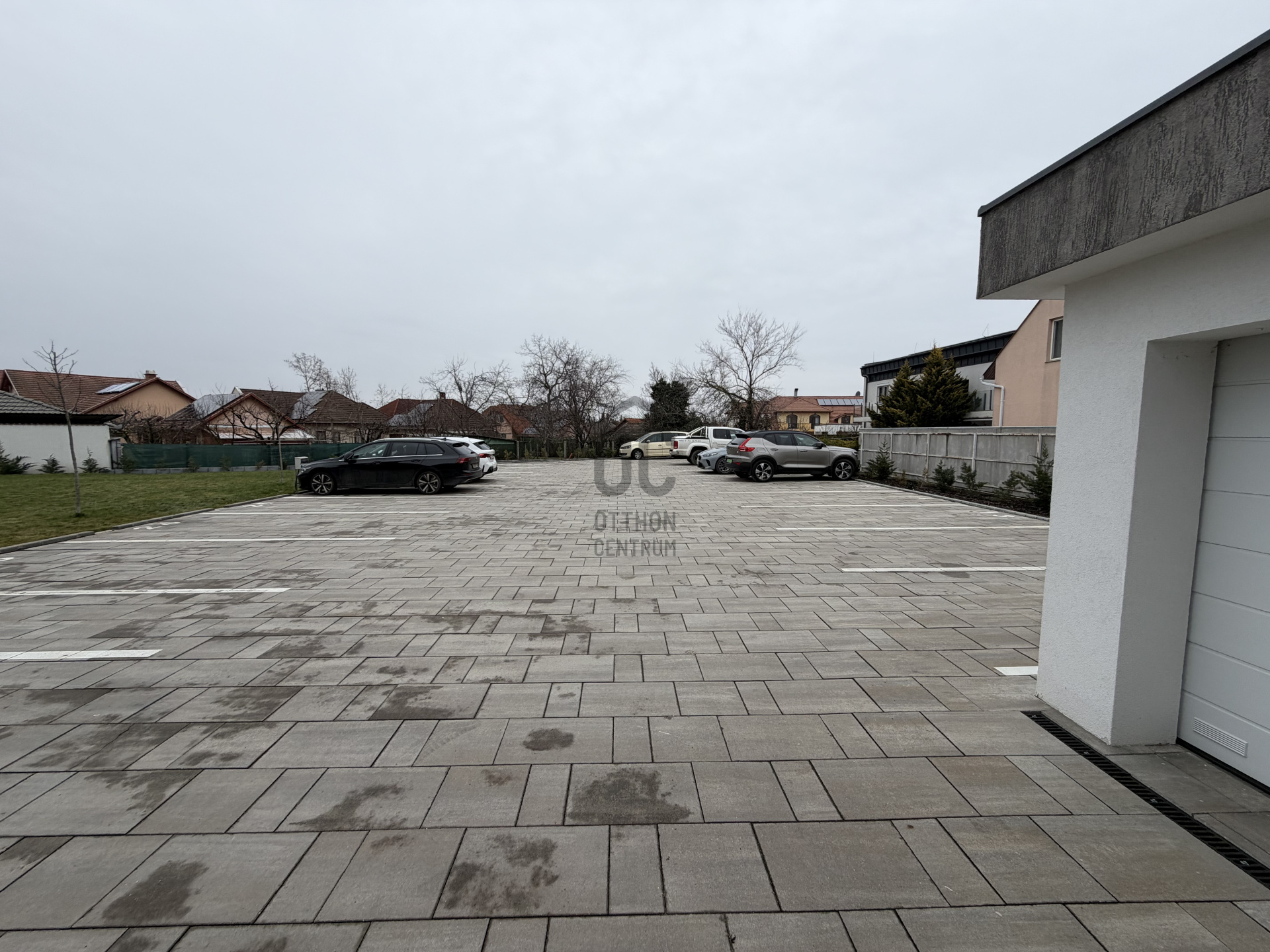 Gallery zoom image