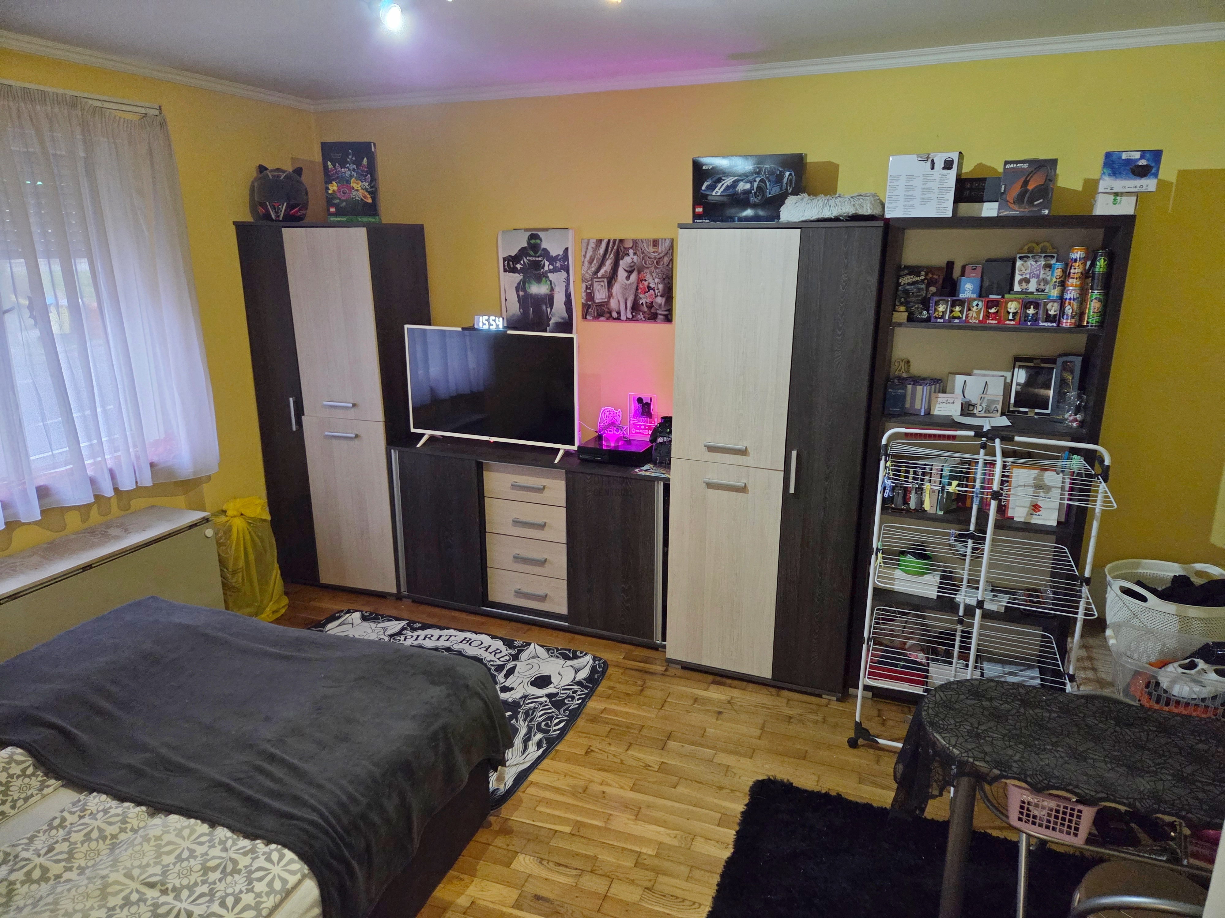Gallery zoom image