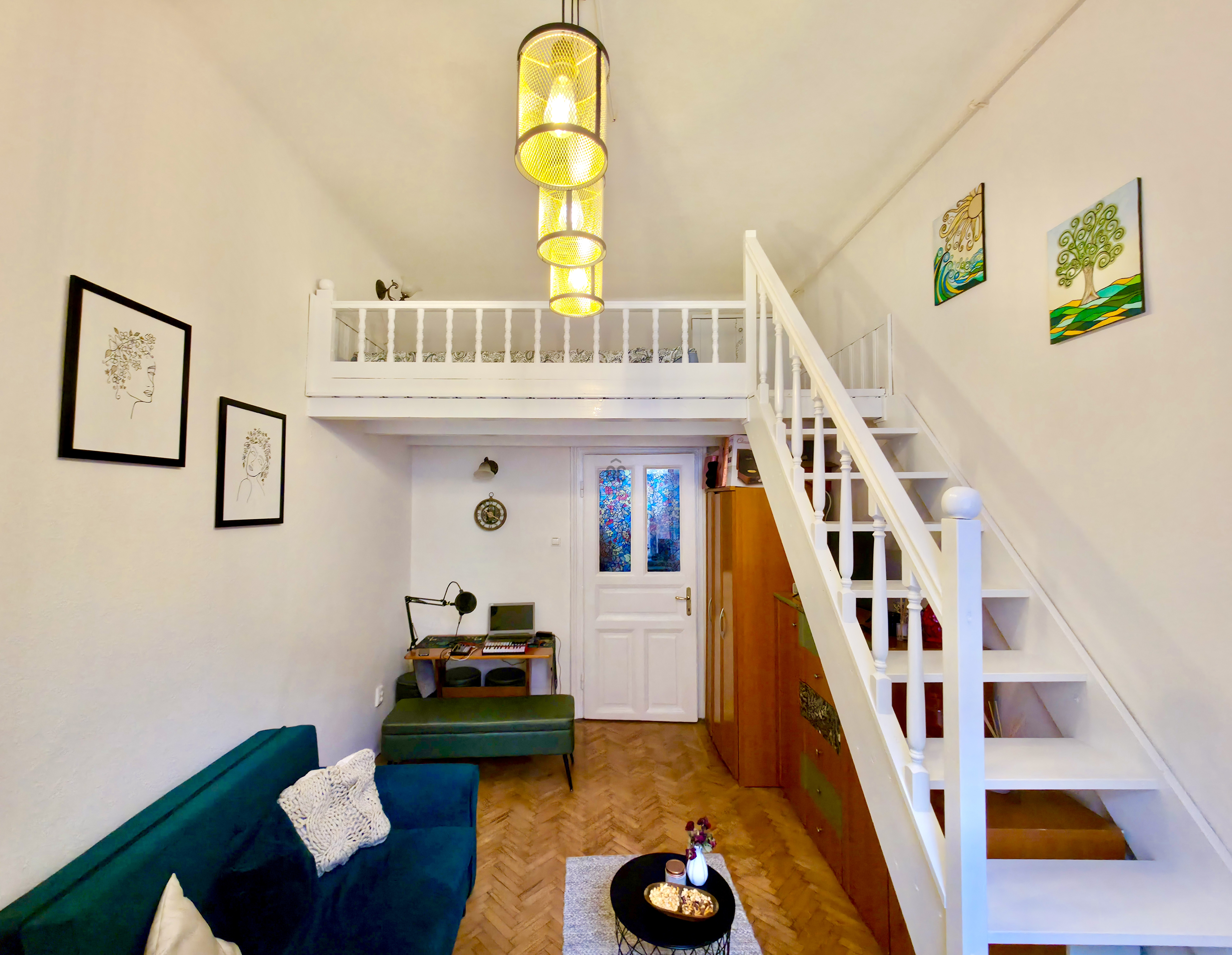 Gallery zoom image