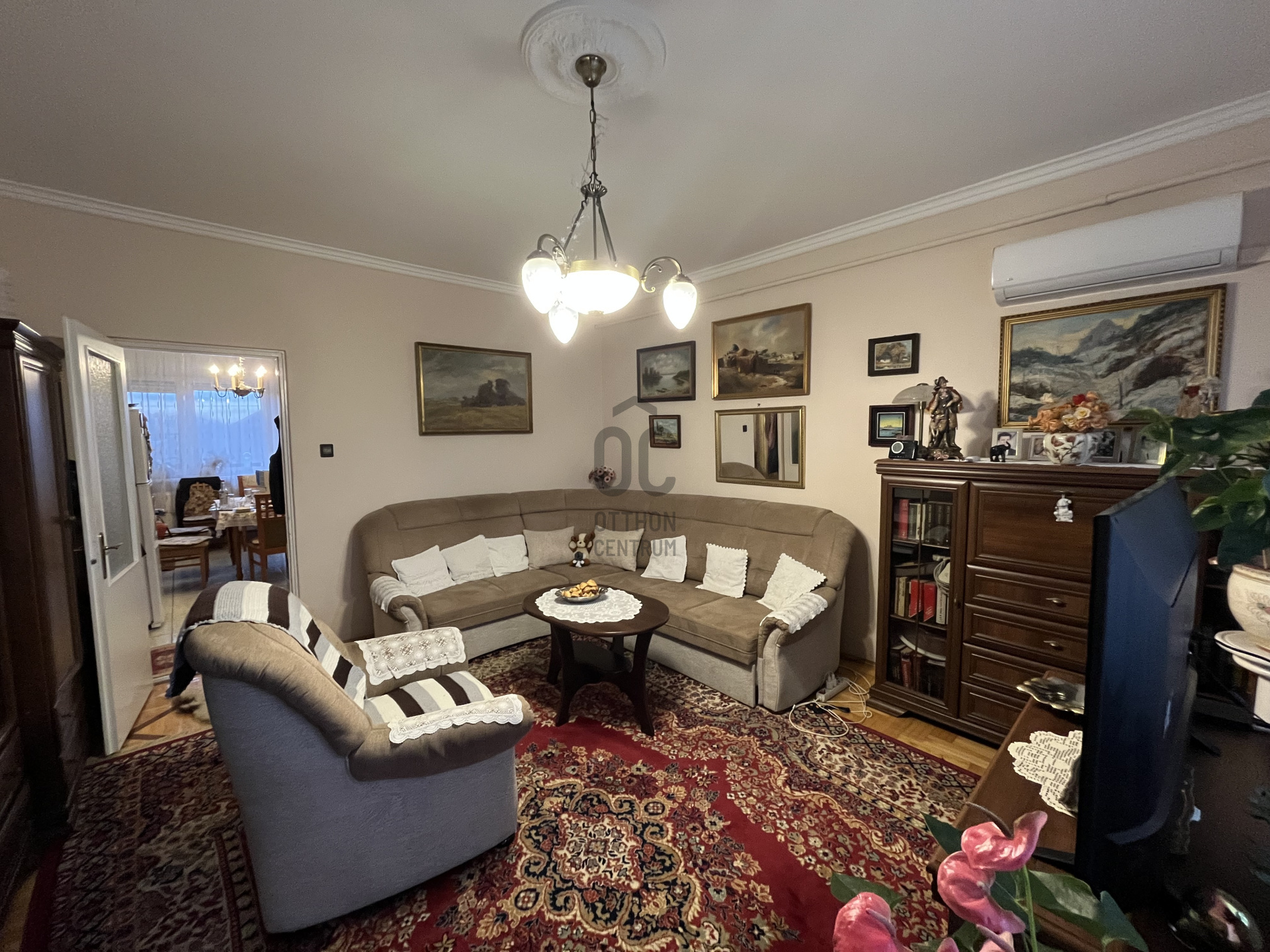 Gallery zoom image