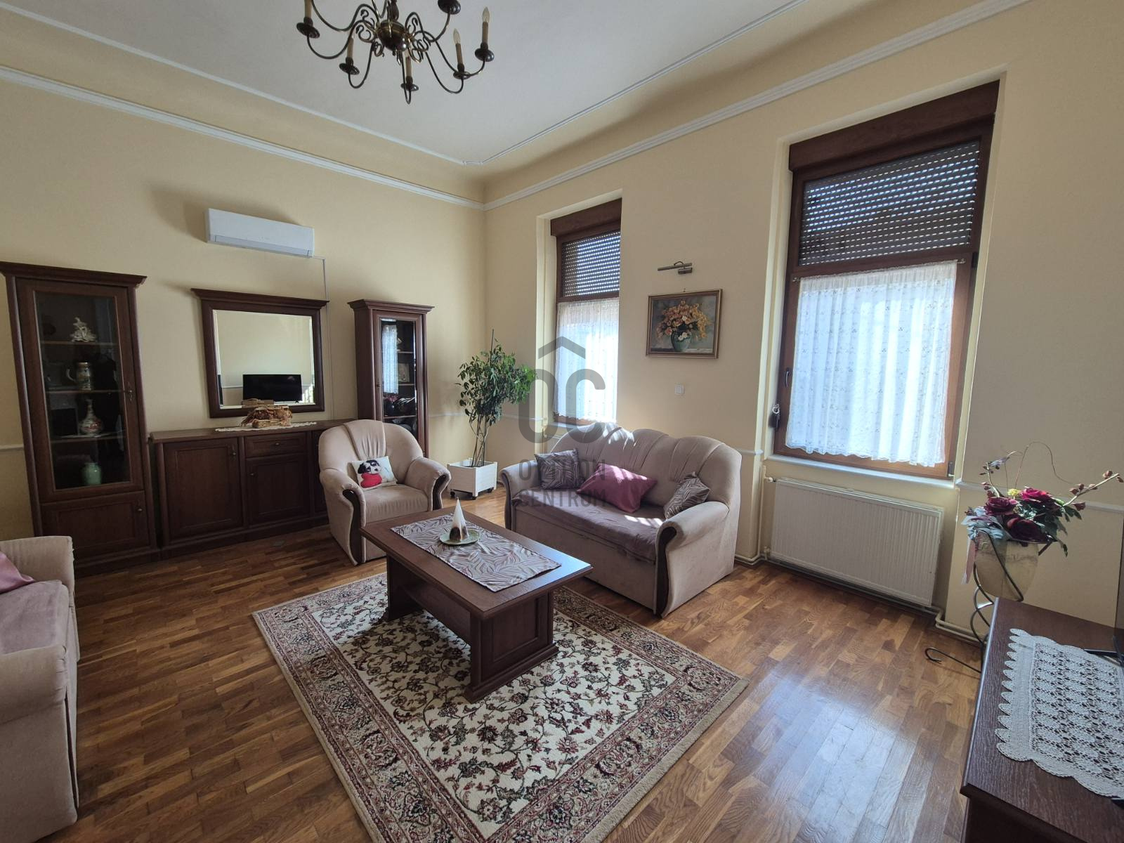 Gallery zoom image