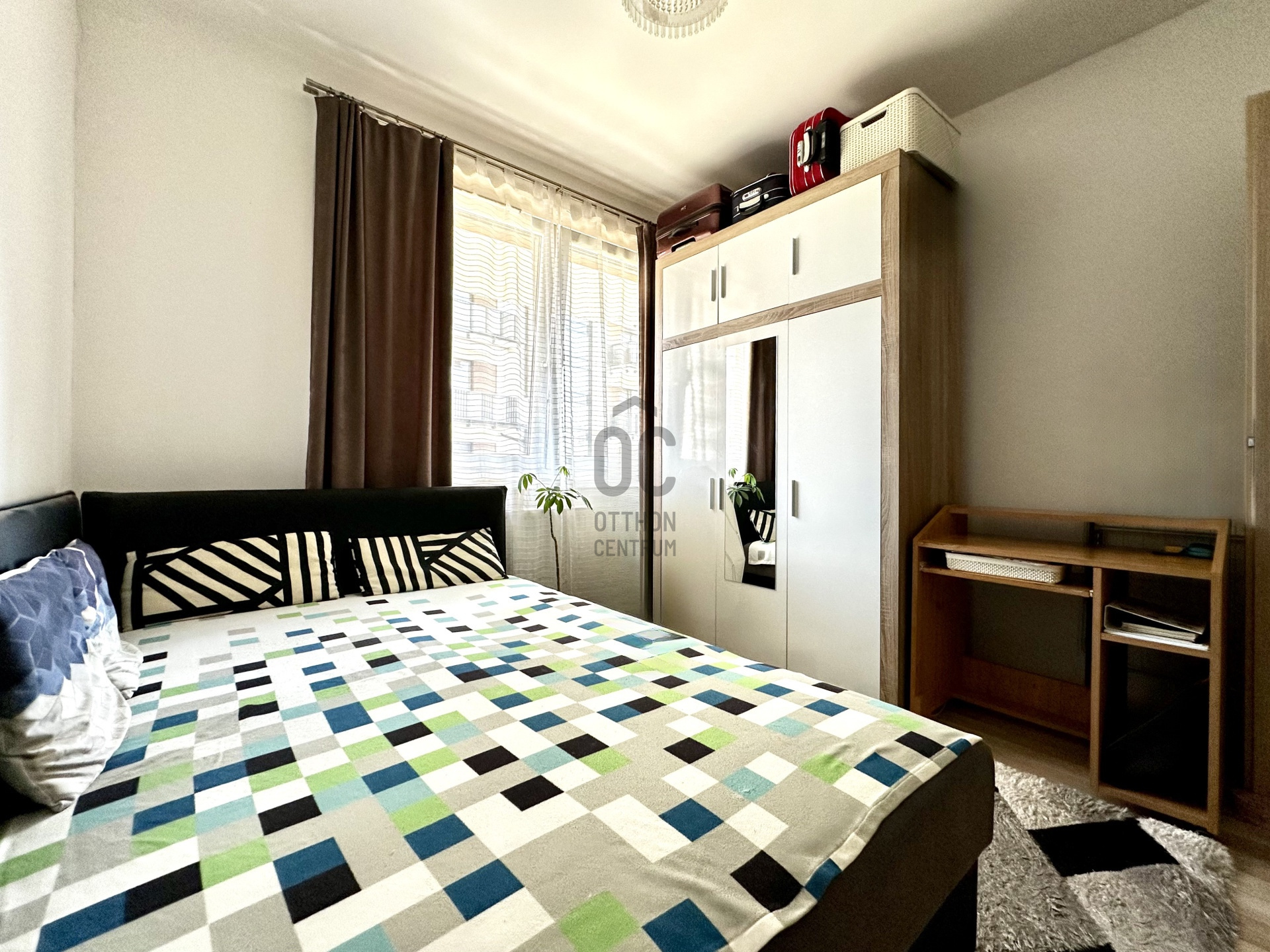 Gallery zoom image