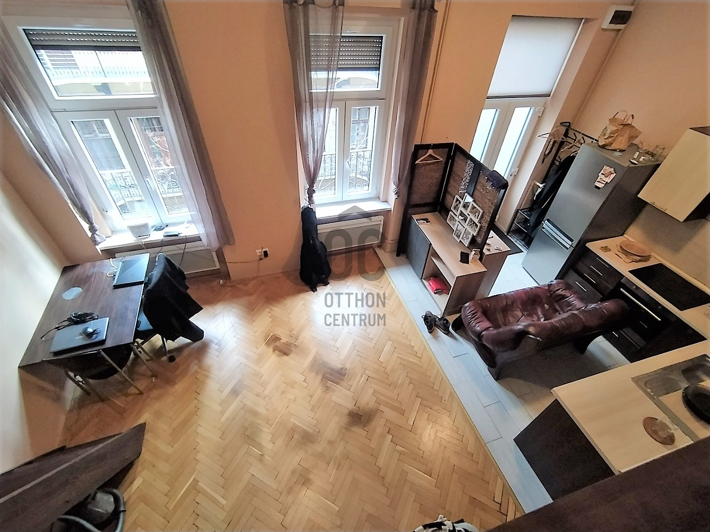 Gallery zoom image