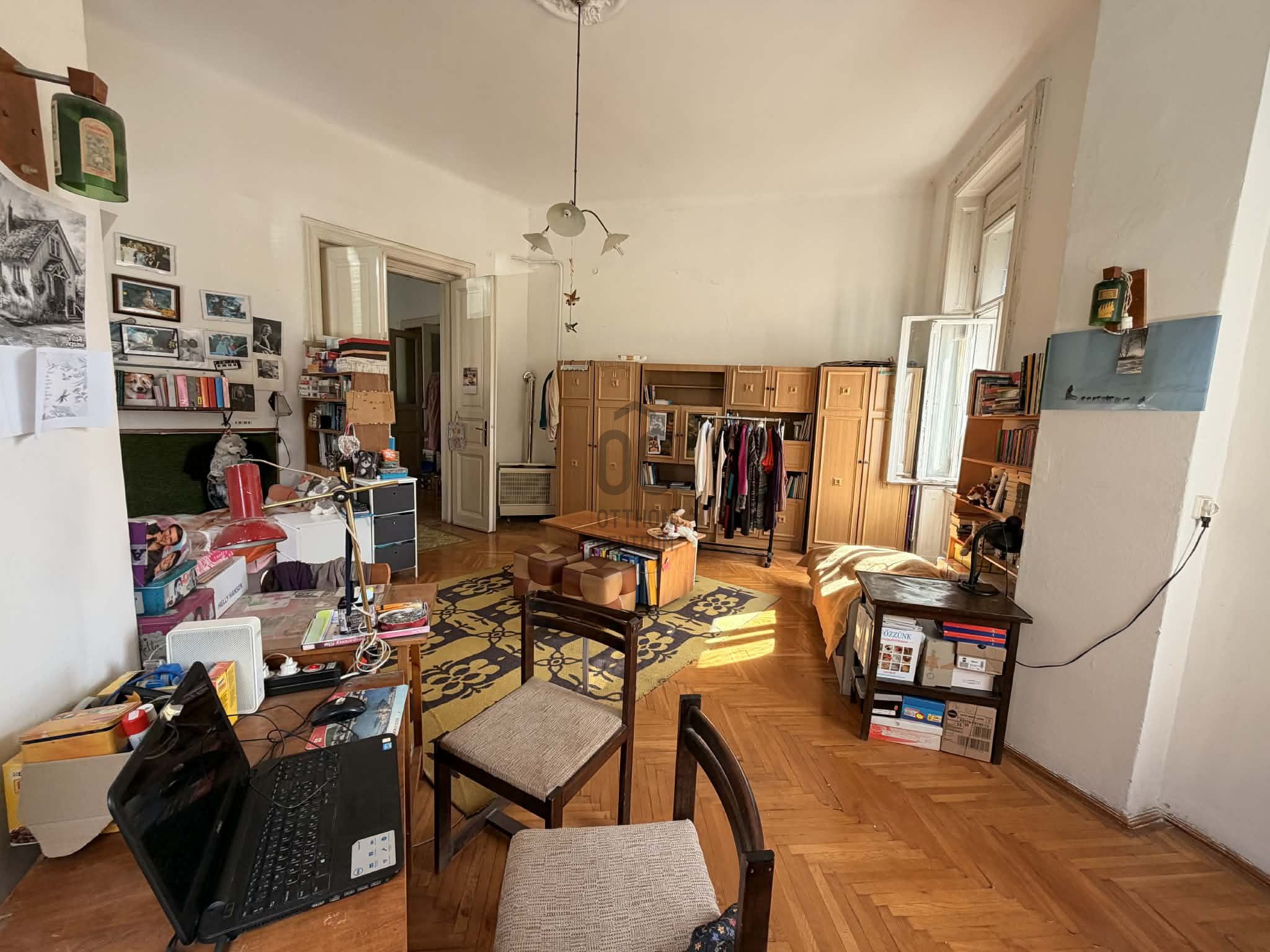 Gallery zoom image