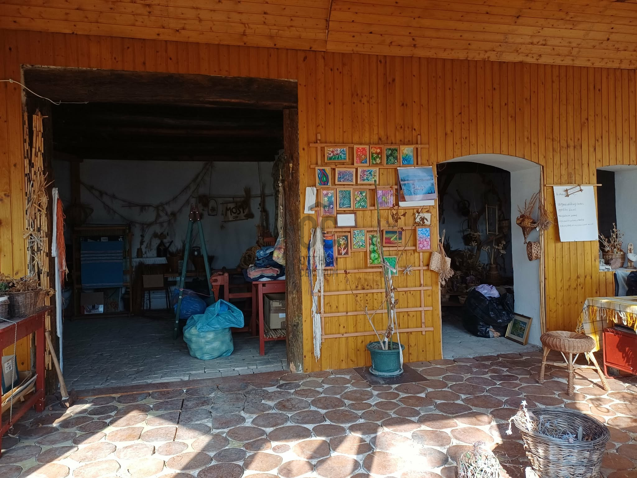 Gallery zoom image