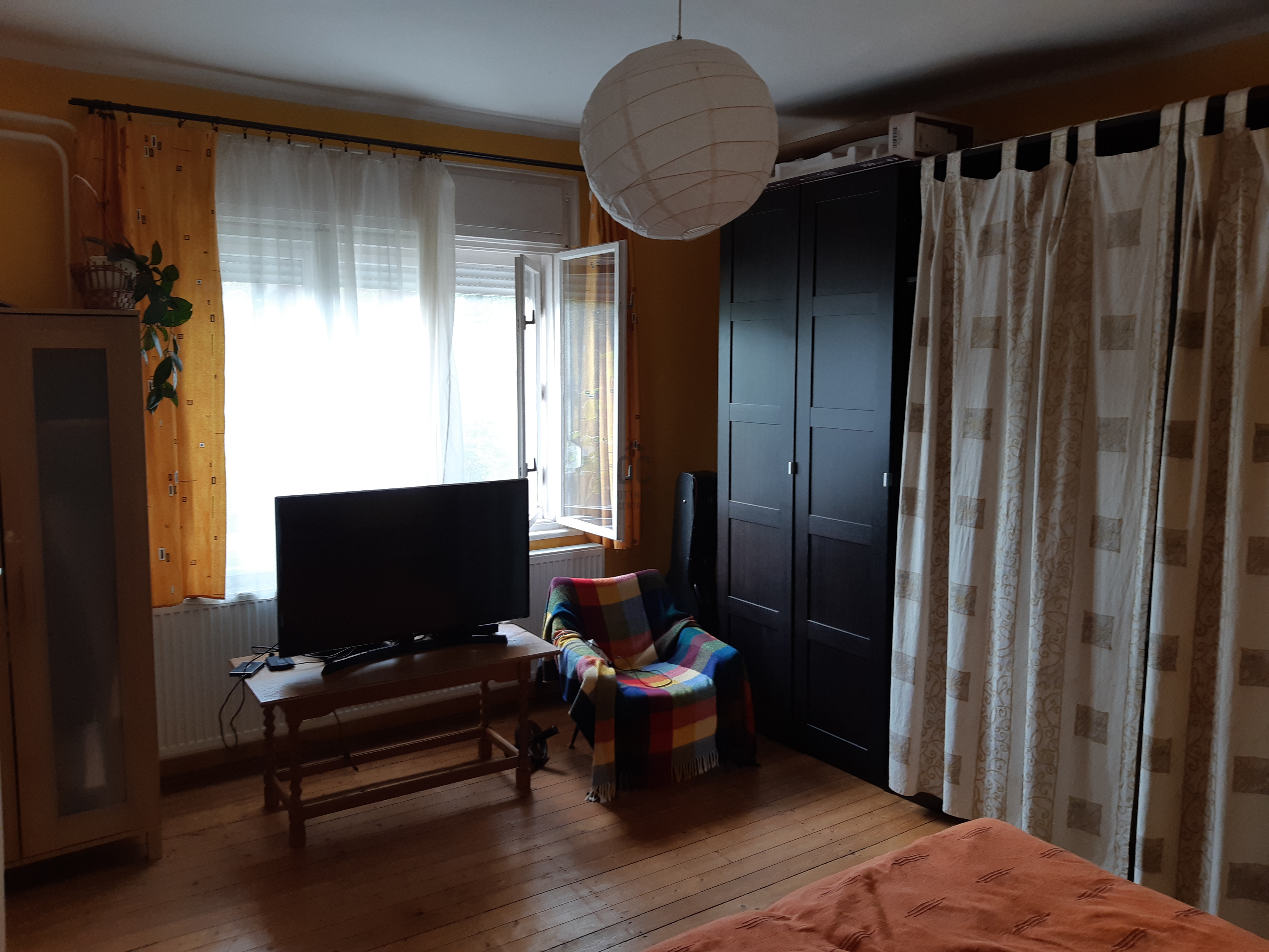 Gallery zoom image