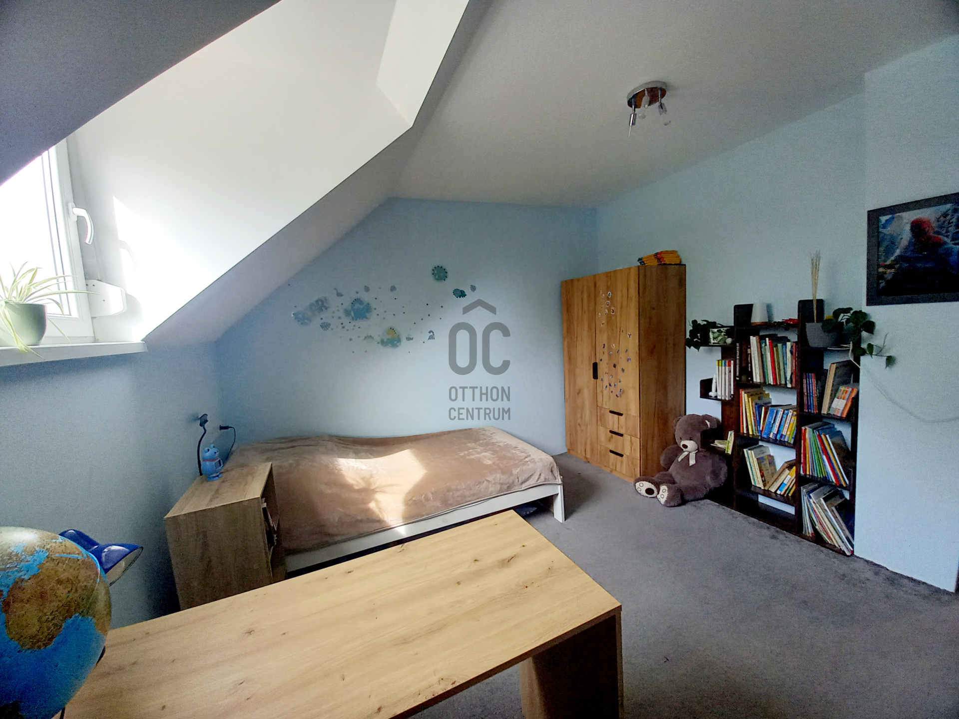 Gallery zoom image