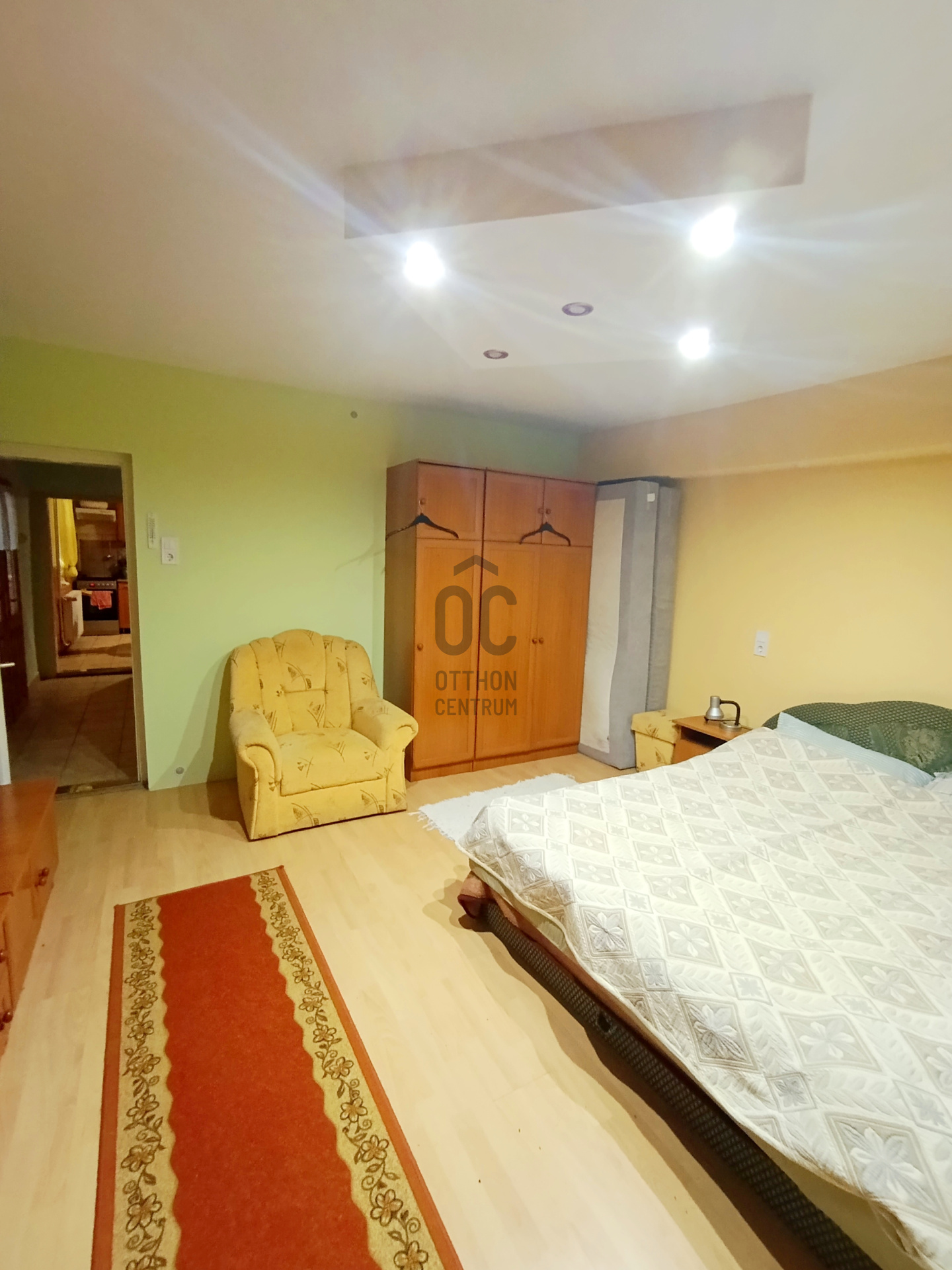 Gallery zoom image