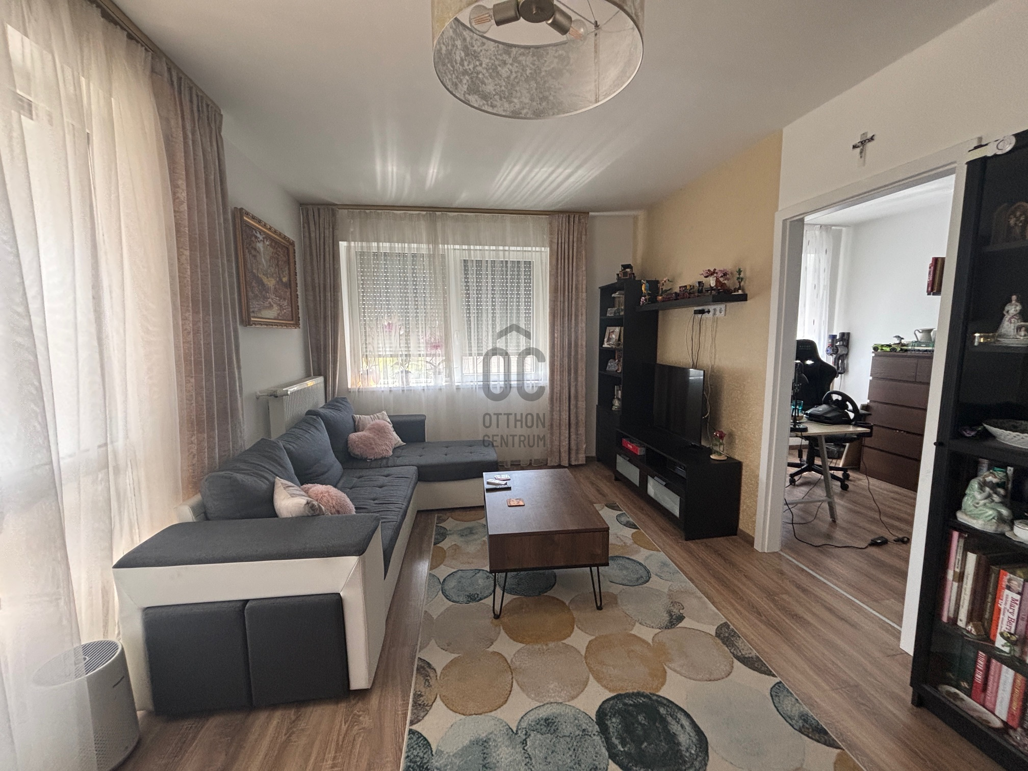 Gallery zoom image
