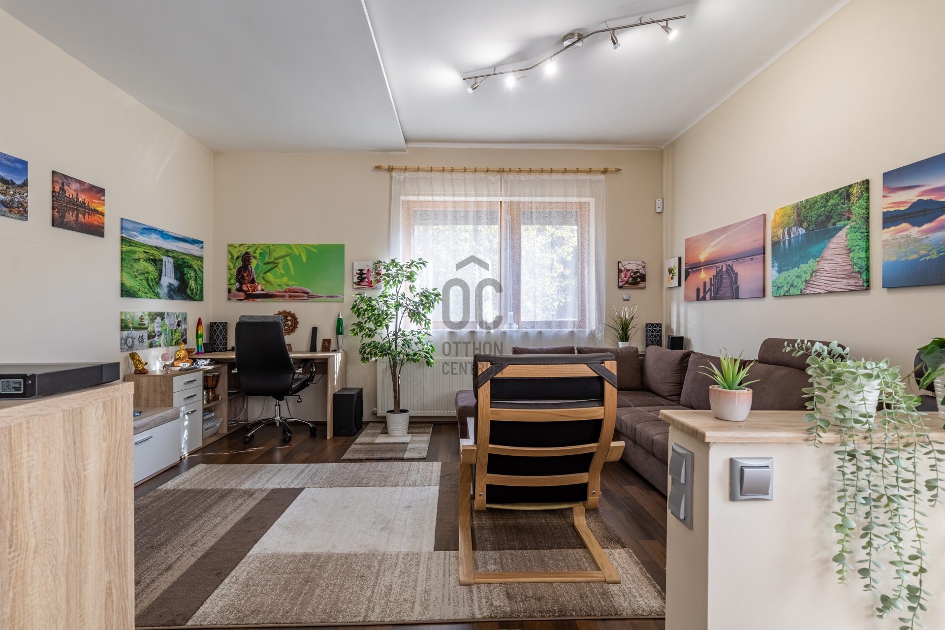 Gallery zoom image