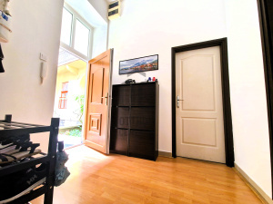 Gallery zoom image