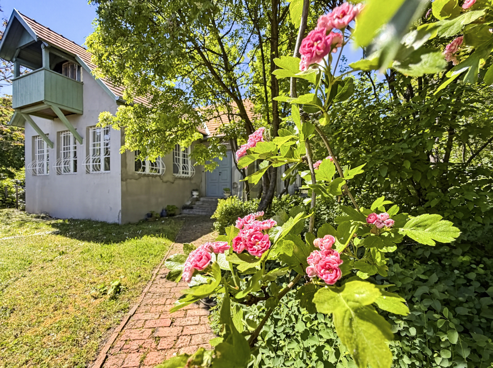 Gallery zoom image