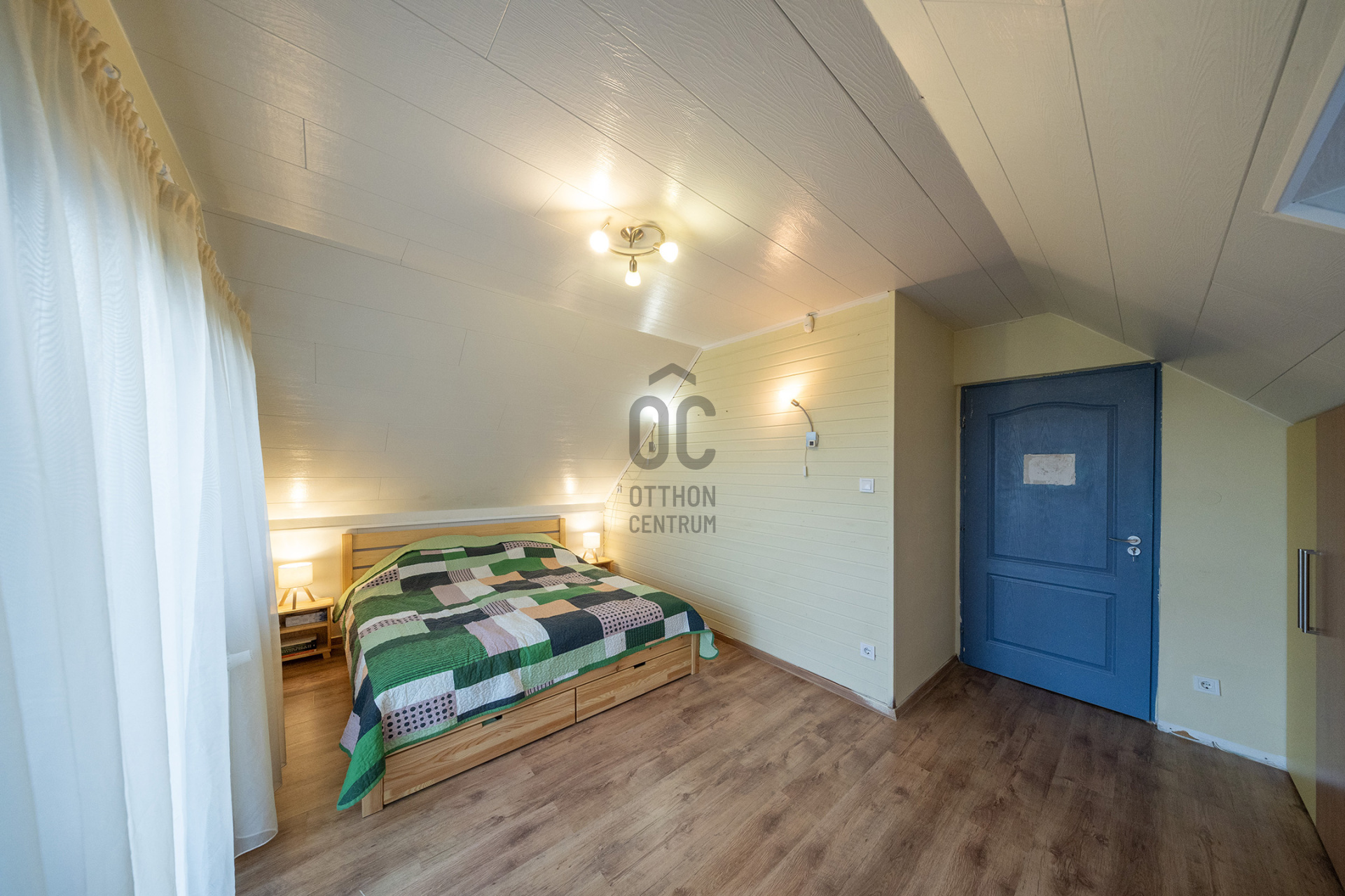 Gallery zoom image