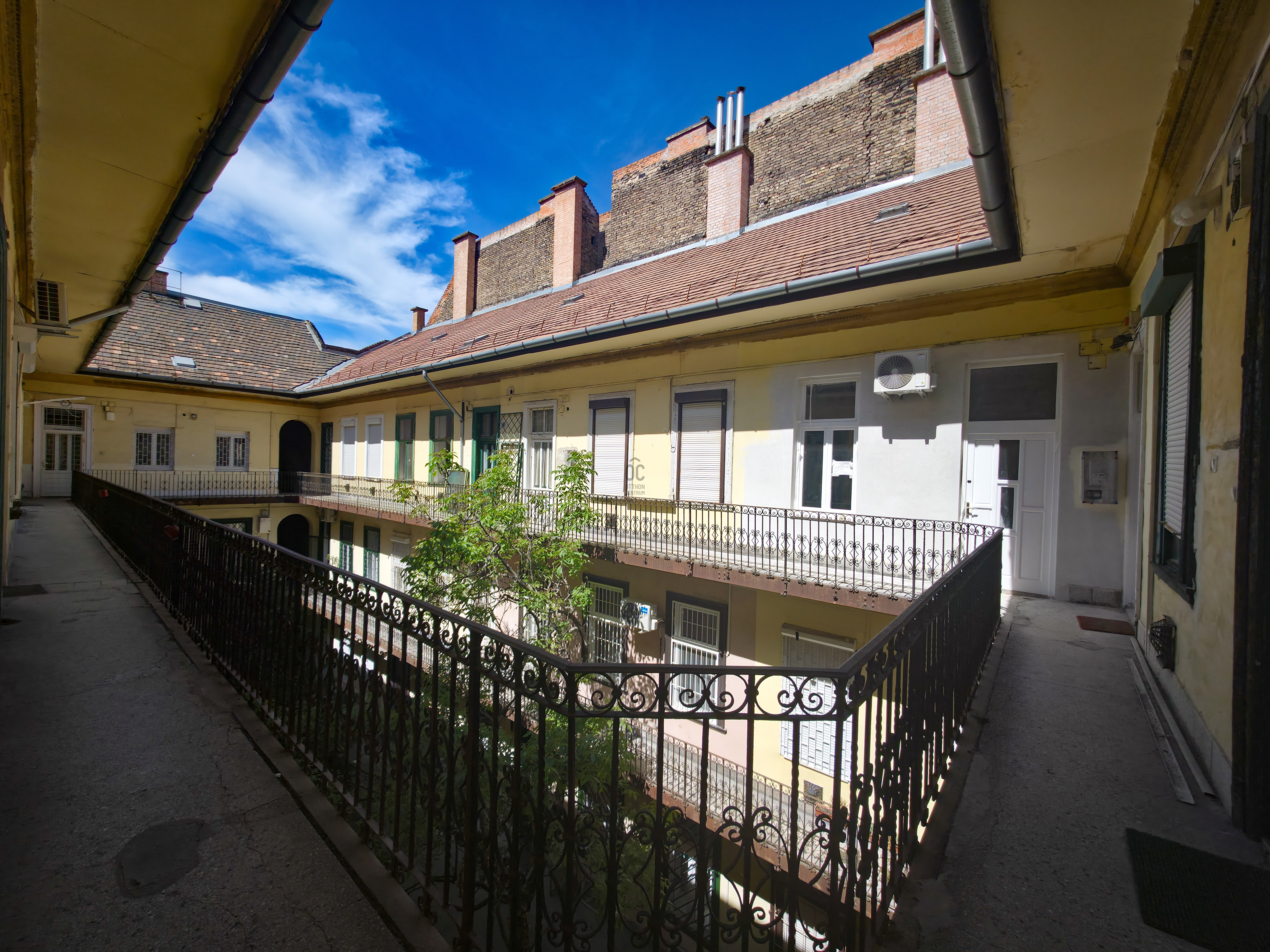 Gallery zoom image