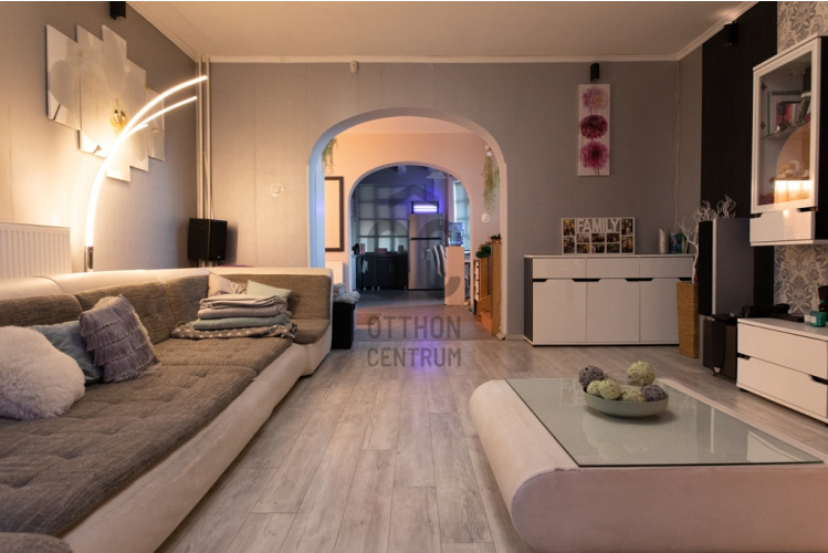 6 bed · 600m² · Családi ház · 245.000.000 Ft