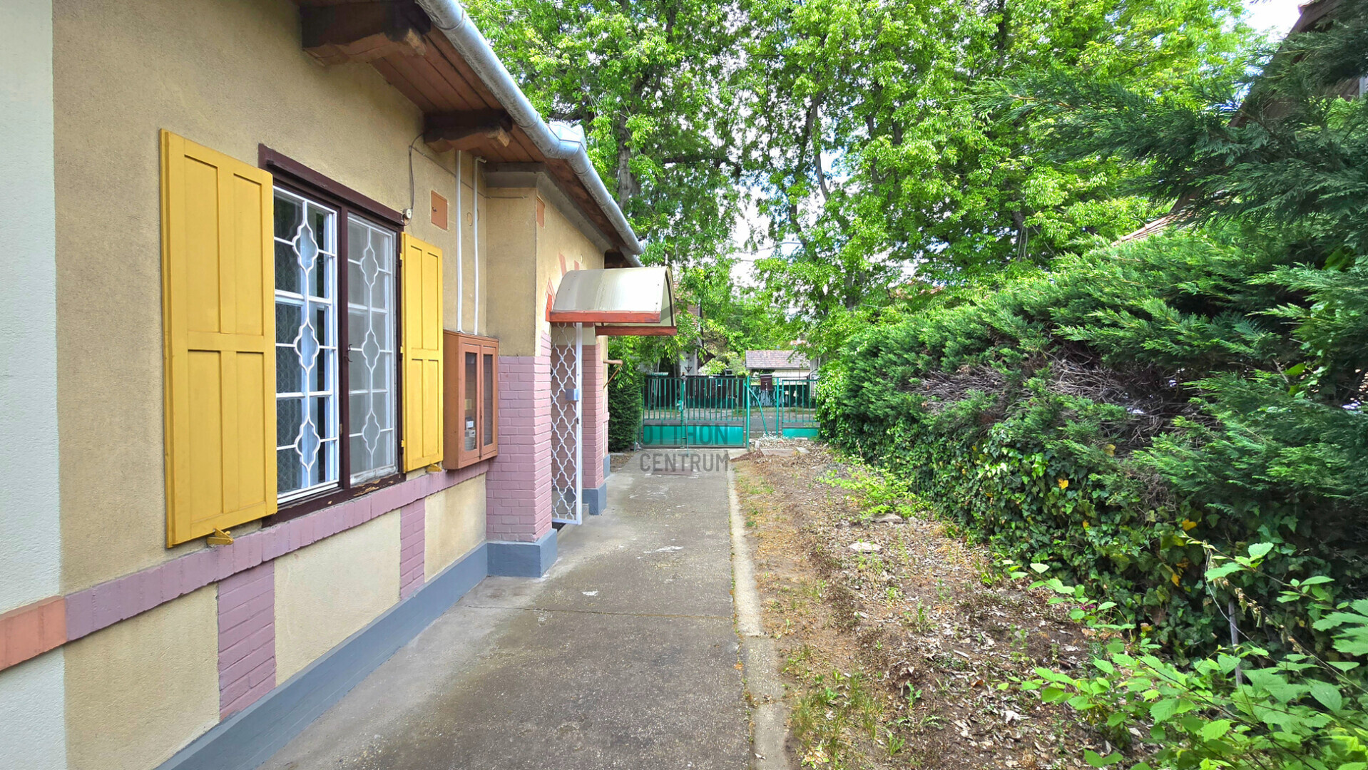 Gallery zoom image