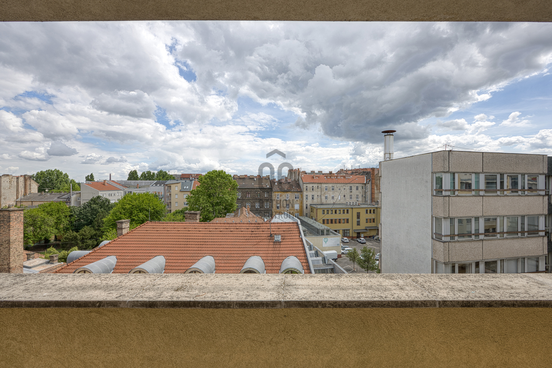 Gallery zoom image