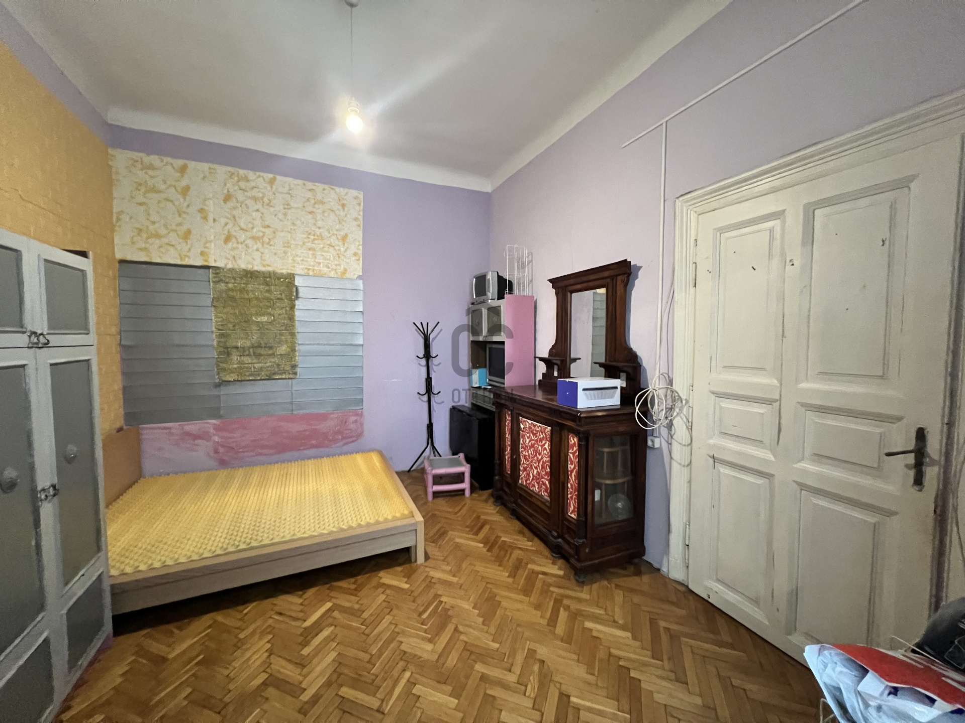 Gallery zoom image
