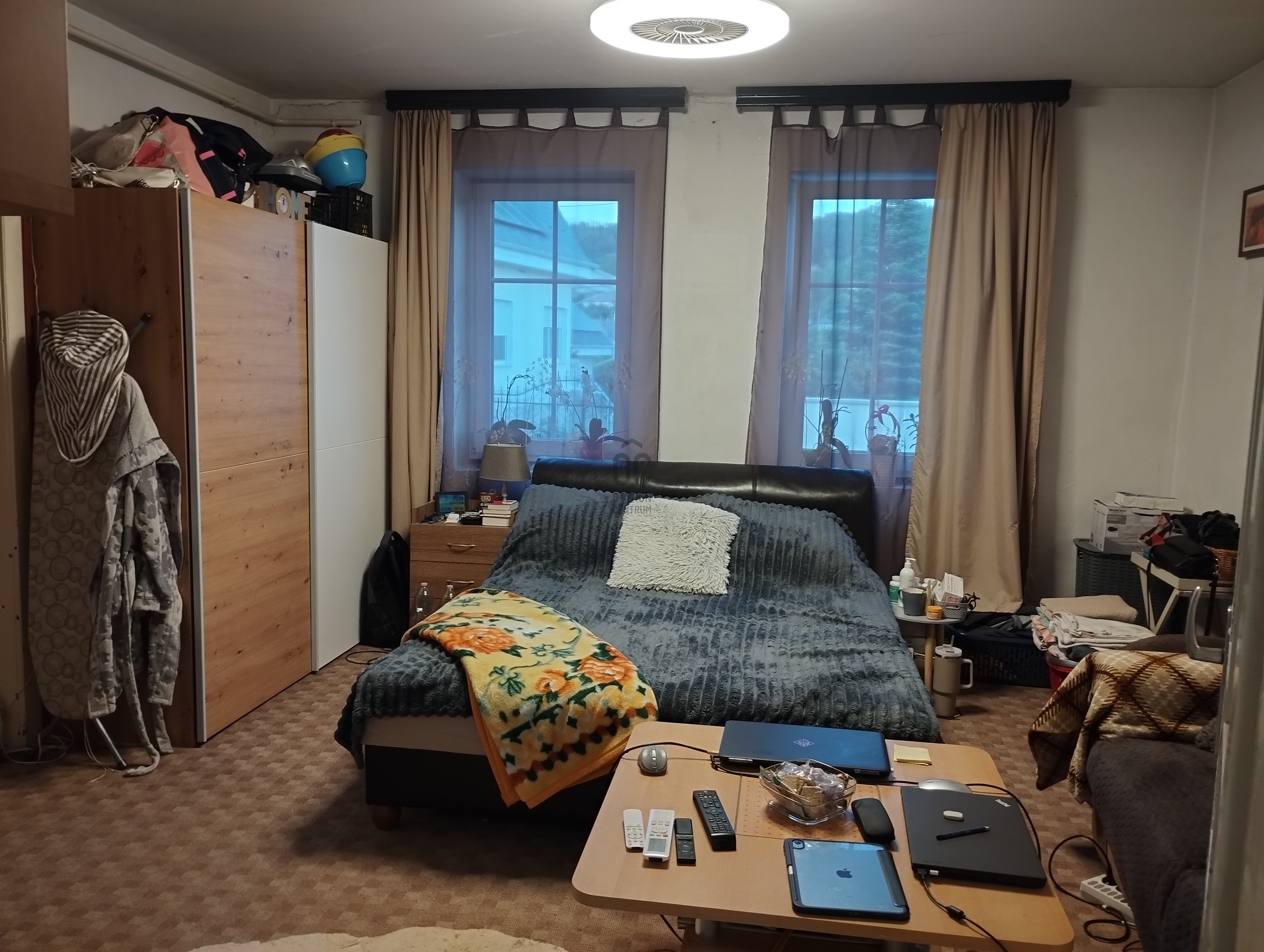Gallery zoom image